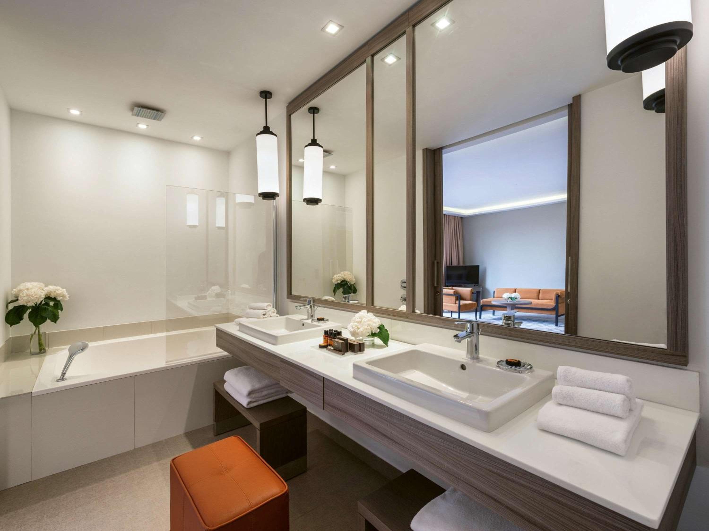 Mövenpick Hotel Mansour Eddahbi Marrakech hotel, Avenue Mohamed VI, Marrakech, Morocco — photo 70