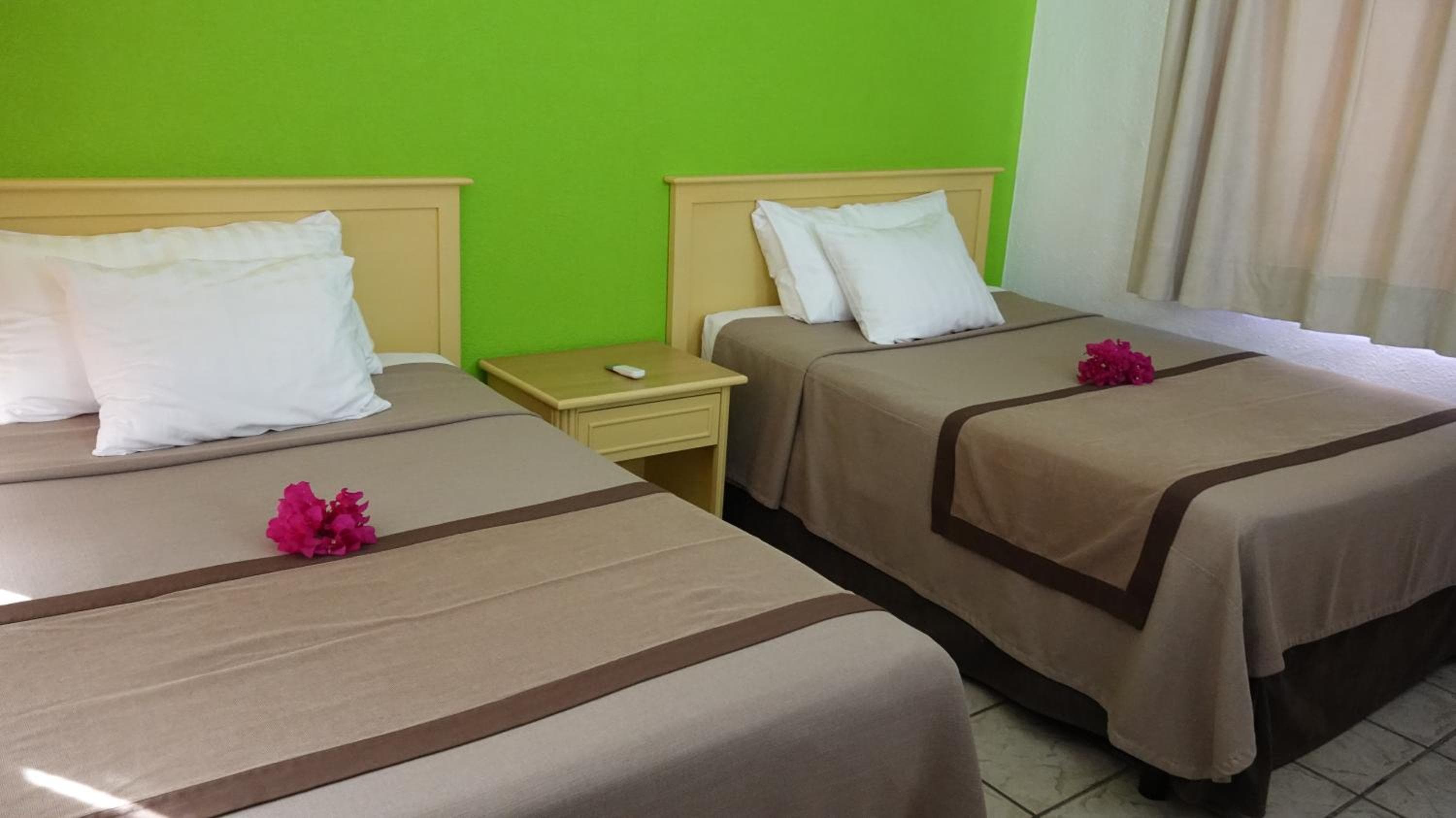 Sunrock Hotel & Suites — 8