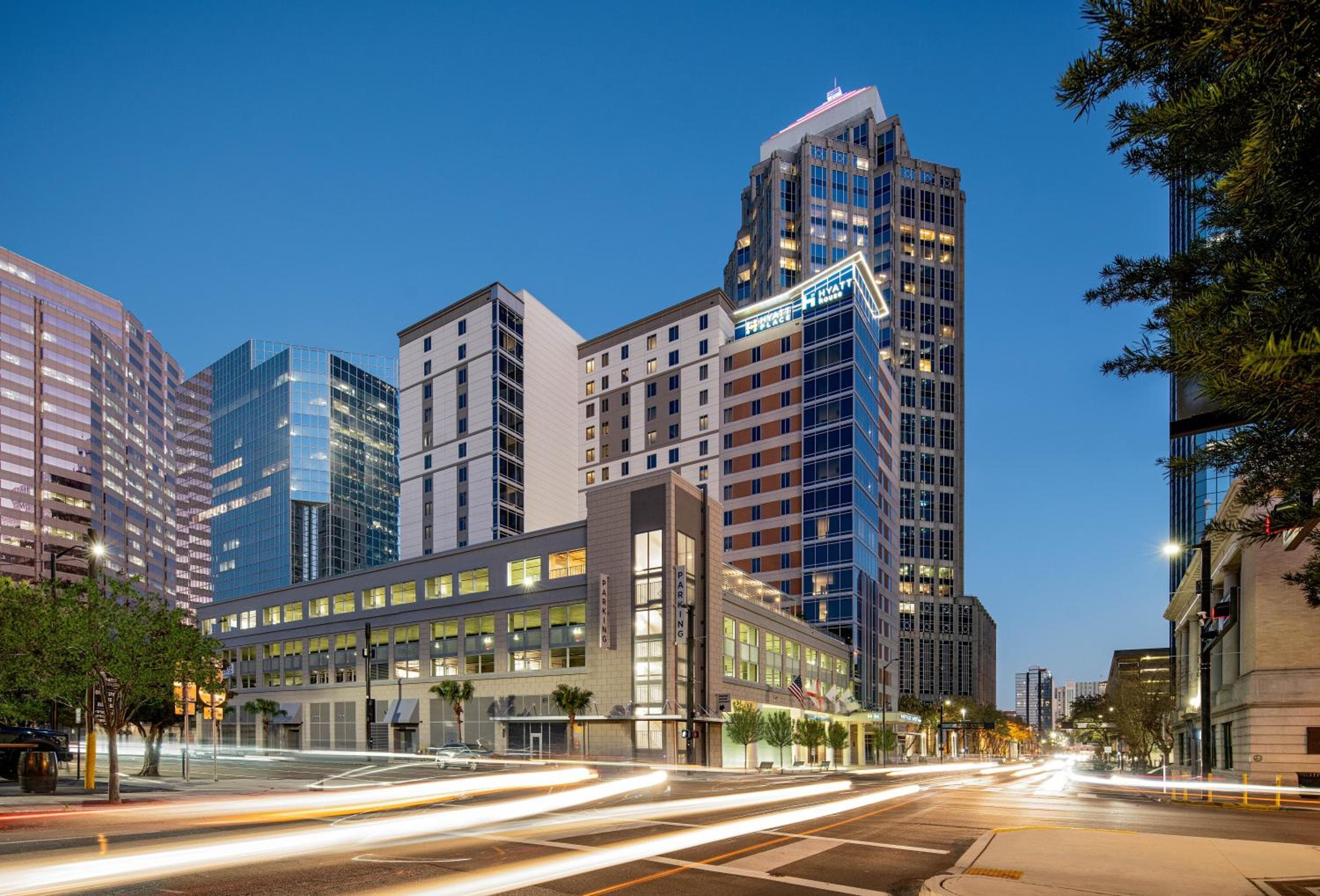 Hyatt Place Tampa Centro — 1