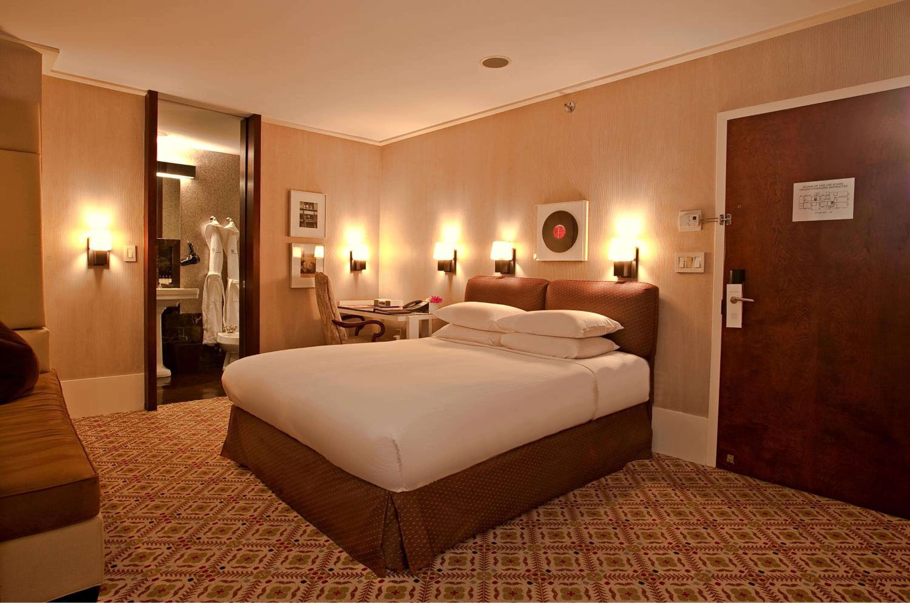 Stadt Club Hotel — 4