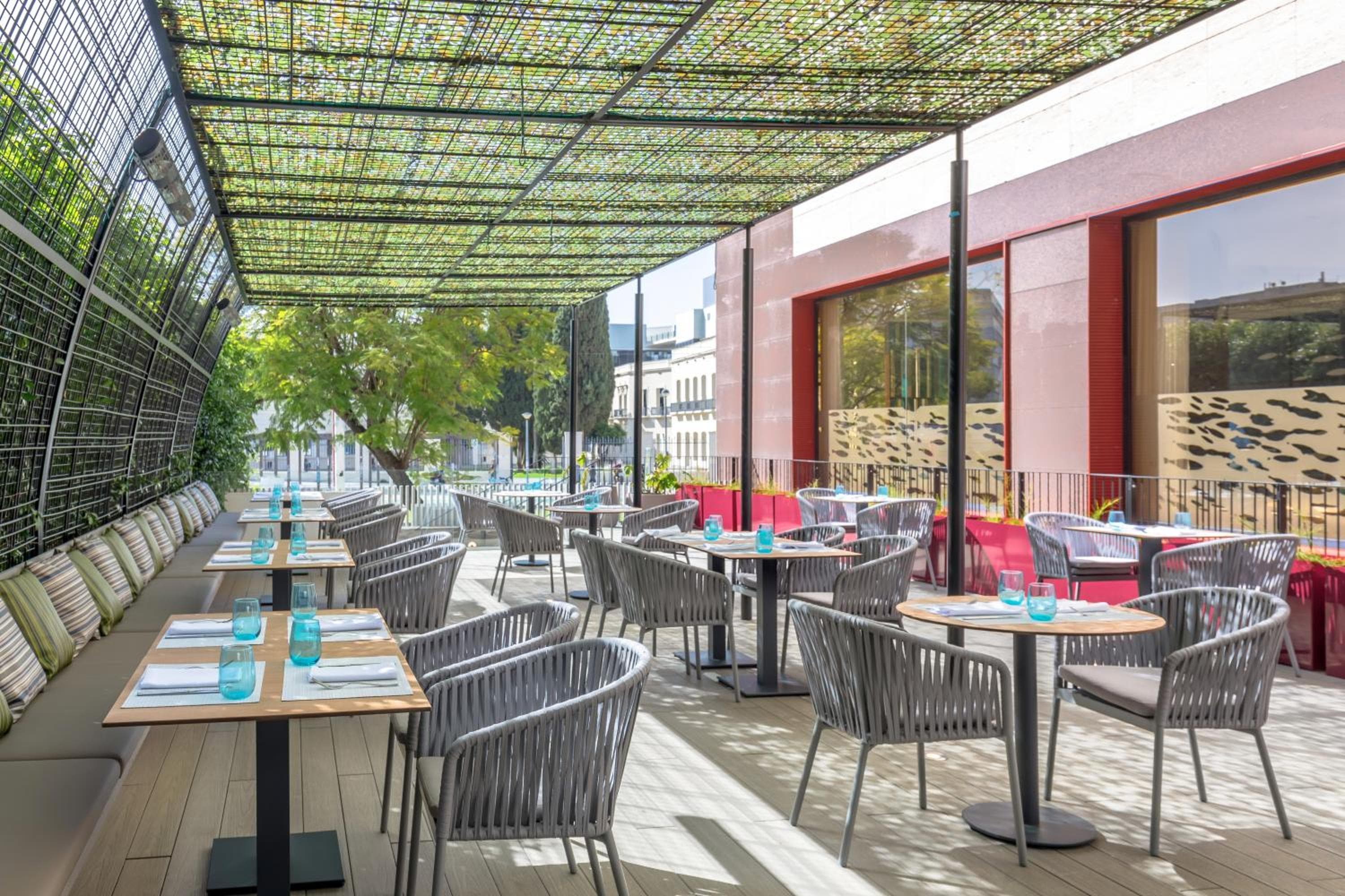 Occidental Sevilla Viapol — 28