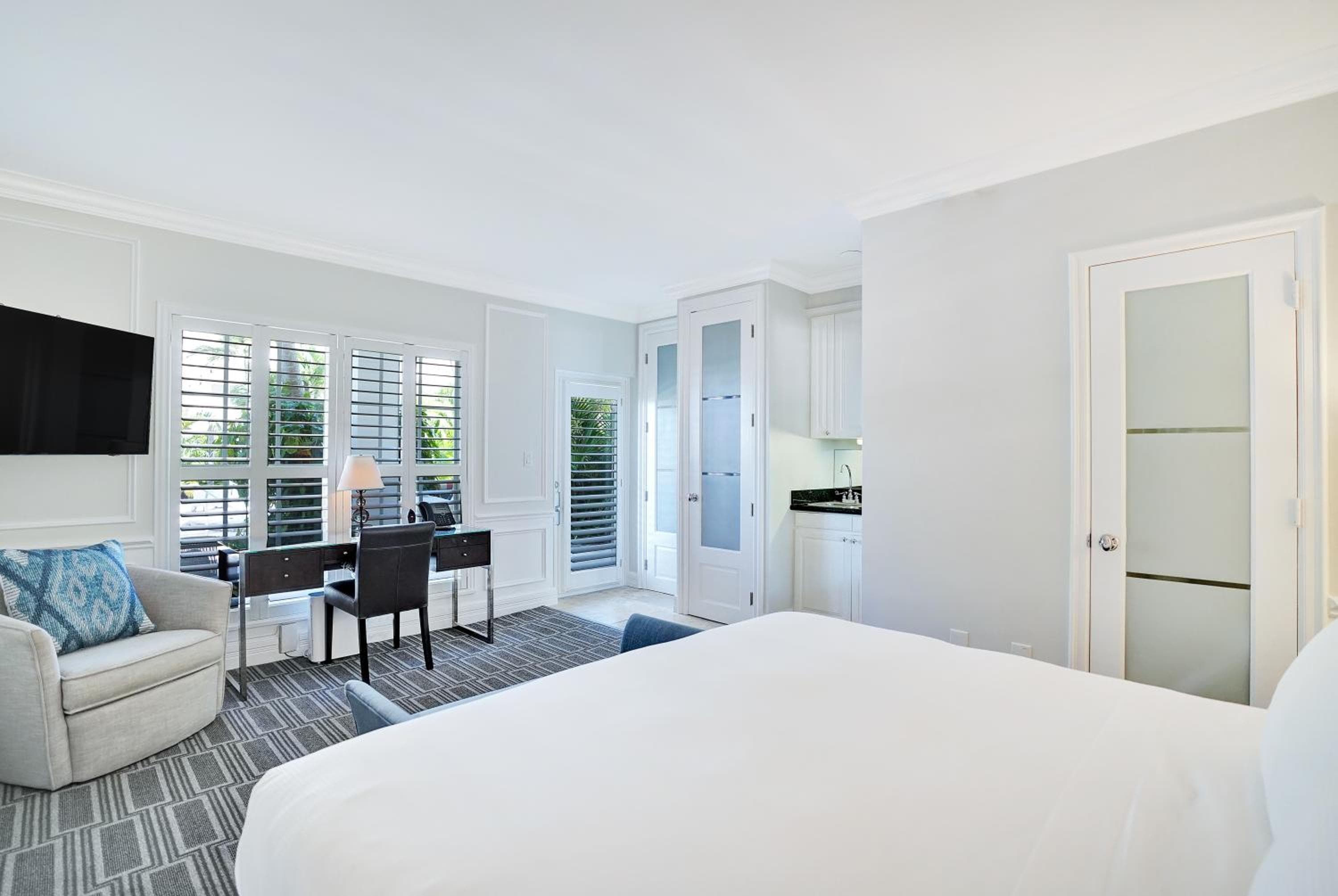 The Pillars Hotel & Club — 6