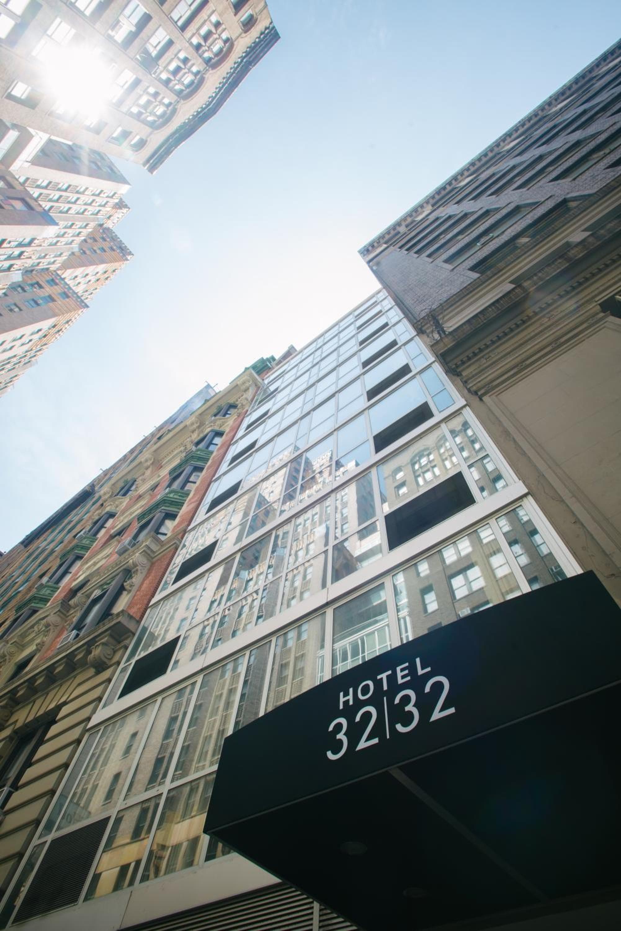Albergo 32 32 — 20