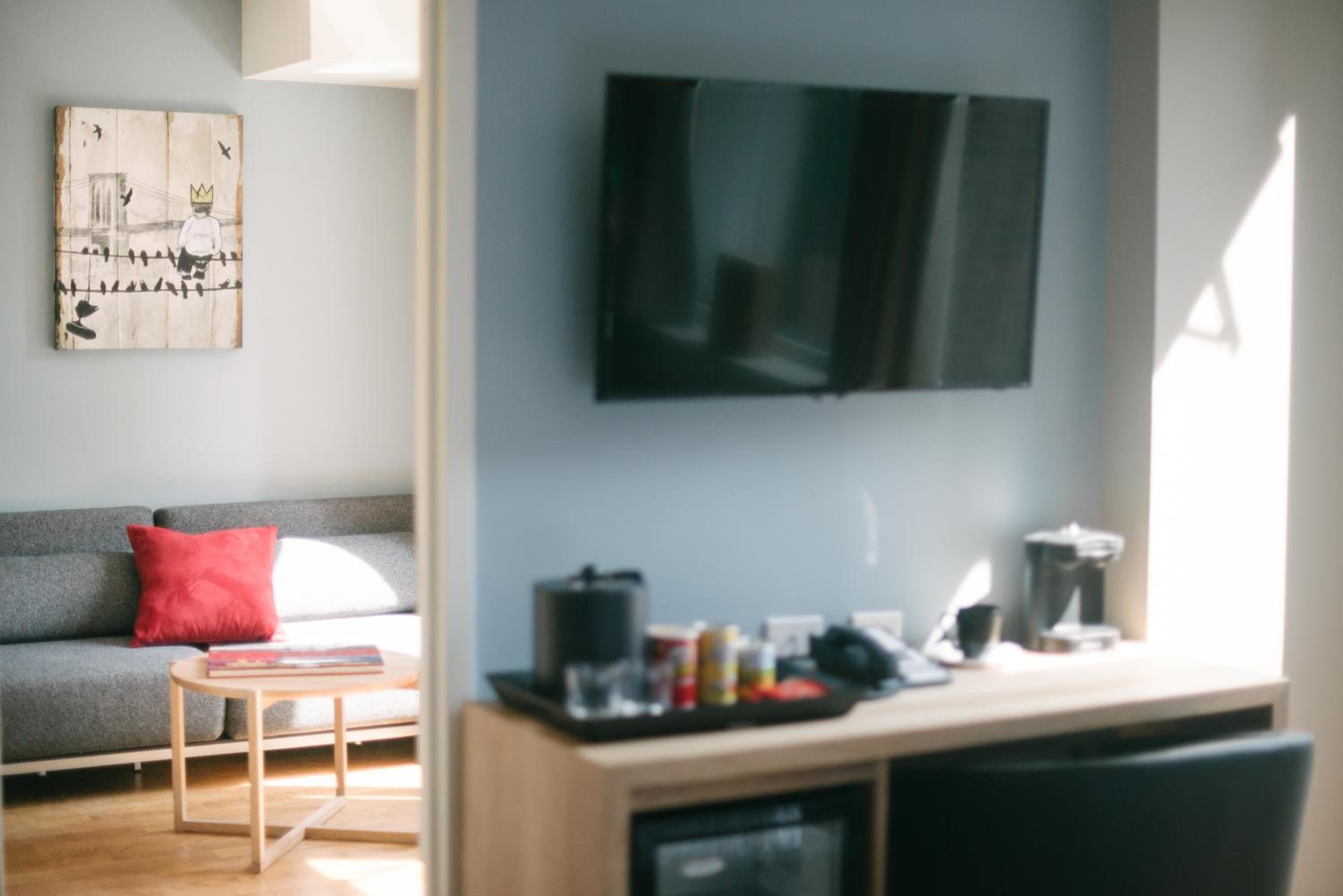 Hotel 32 32 — 2