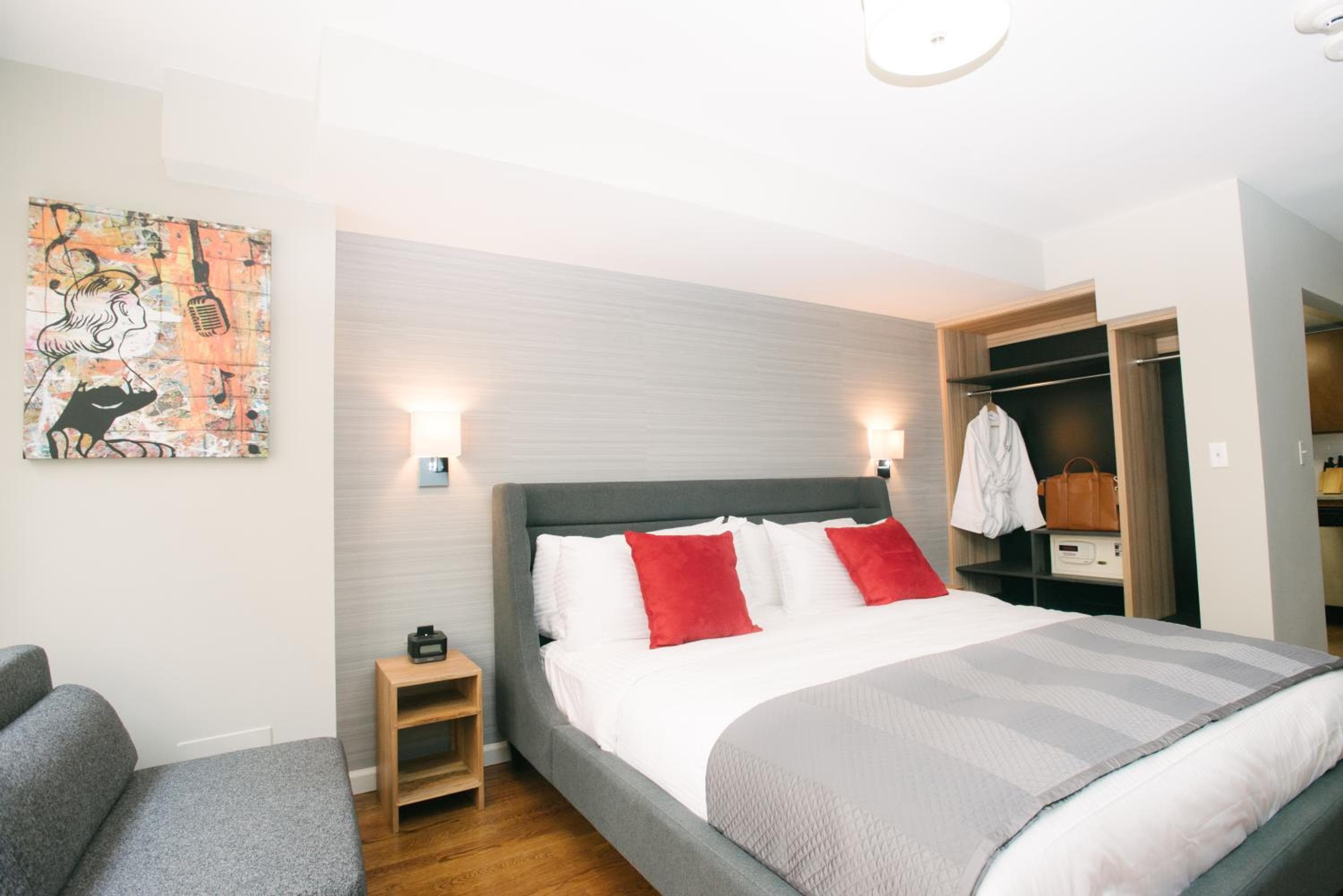 Albergo 32 32 — 23