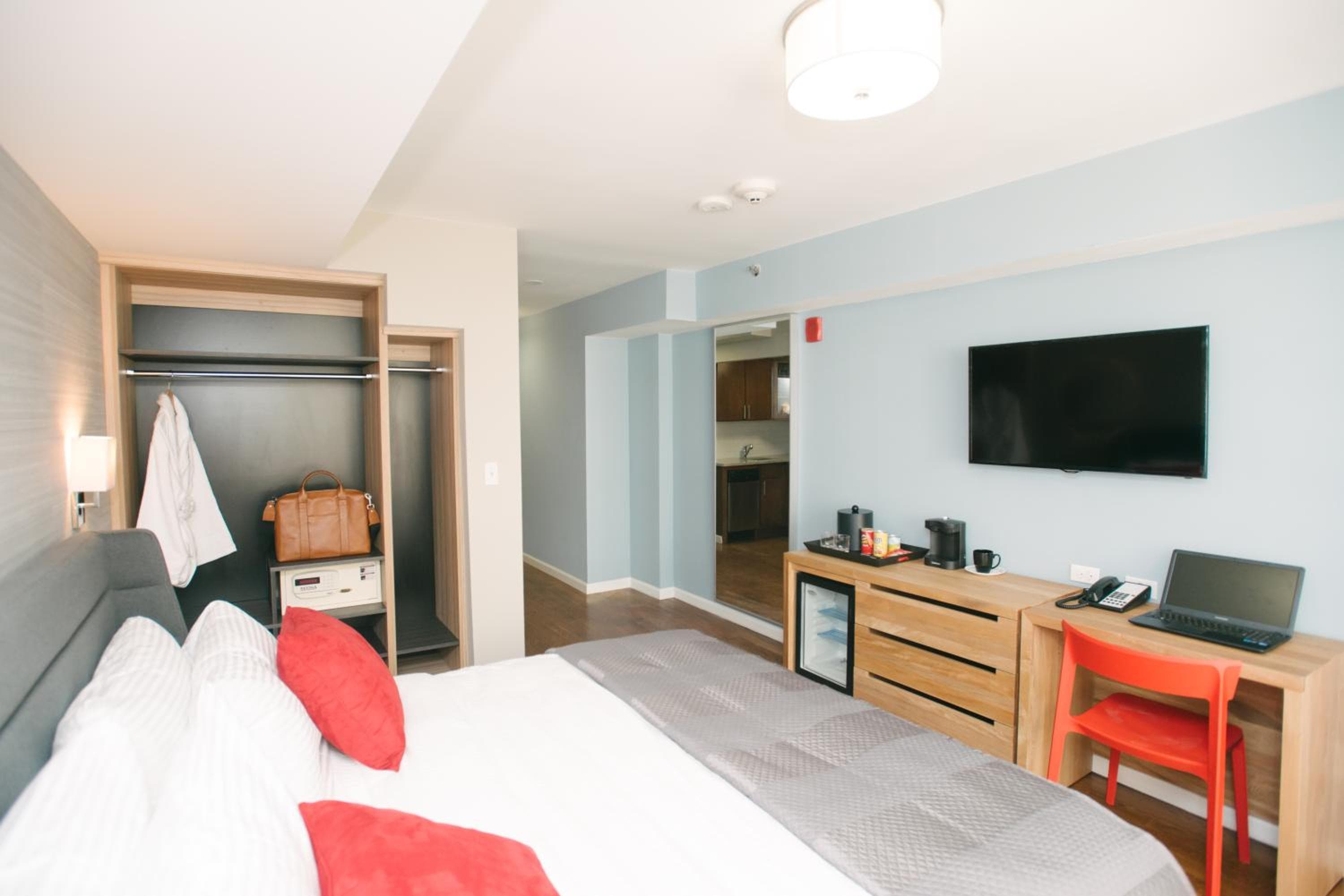 Albergo 32 32 — 21