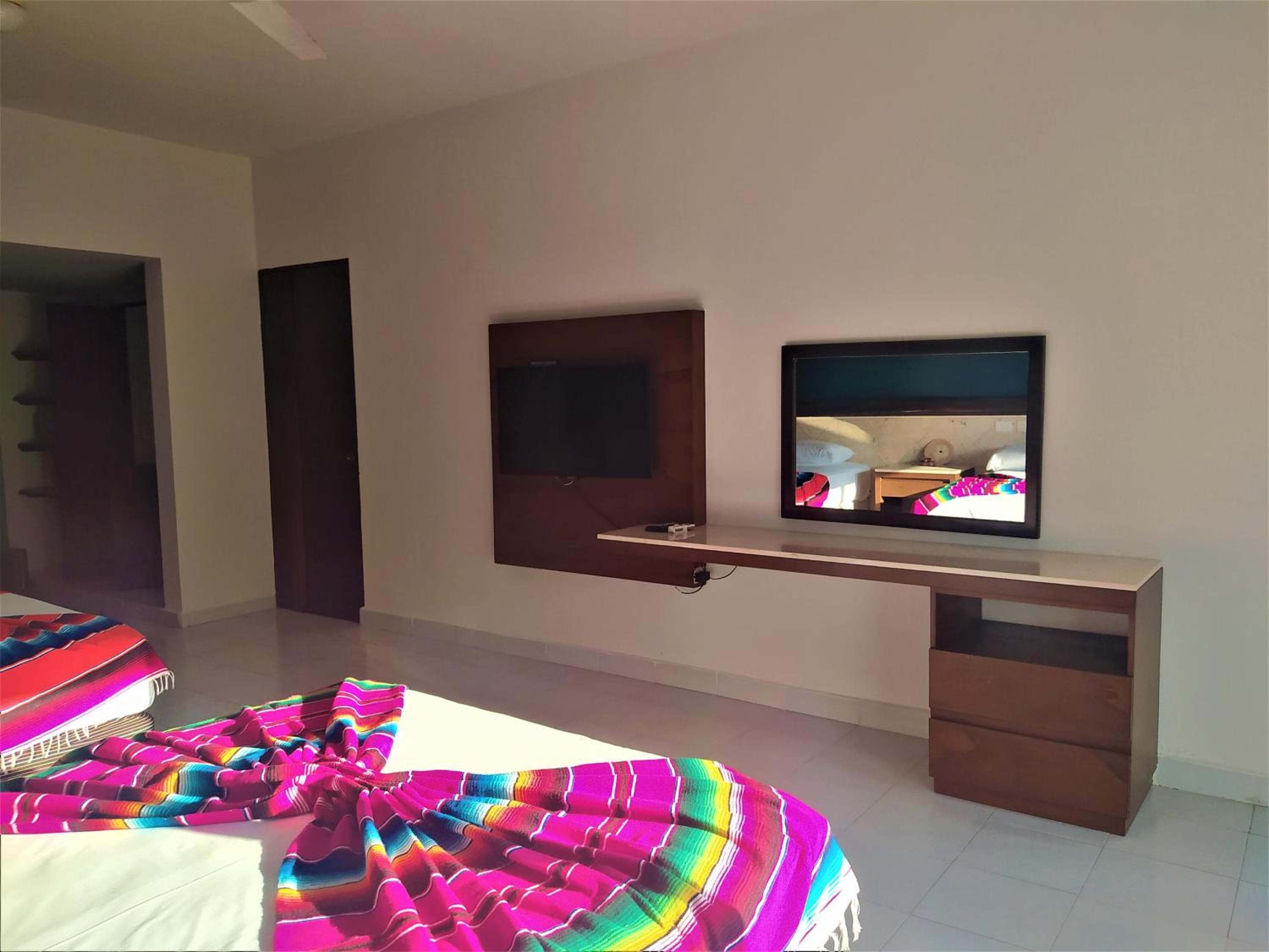Hotel Mariachi by Kavia 5th Av — 15