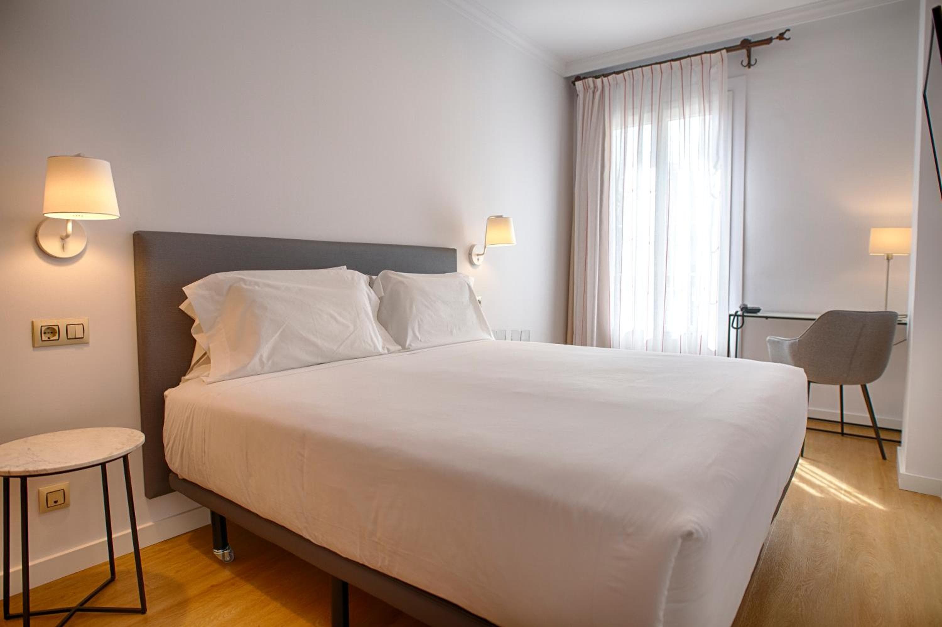 Sercotel Tribuna Málaga — 23