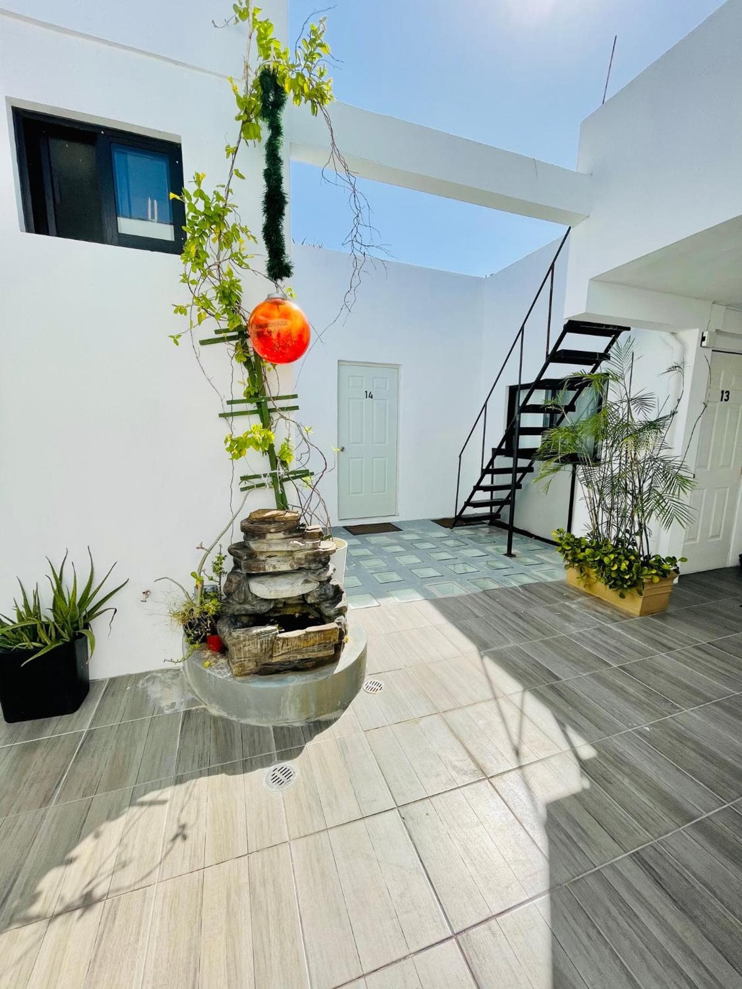 SuitesMB — 3