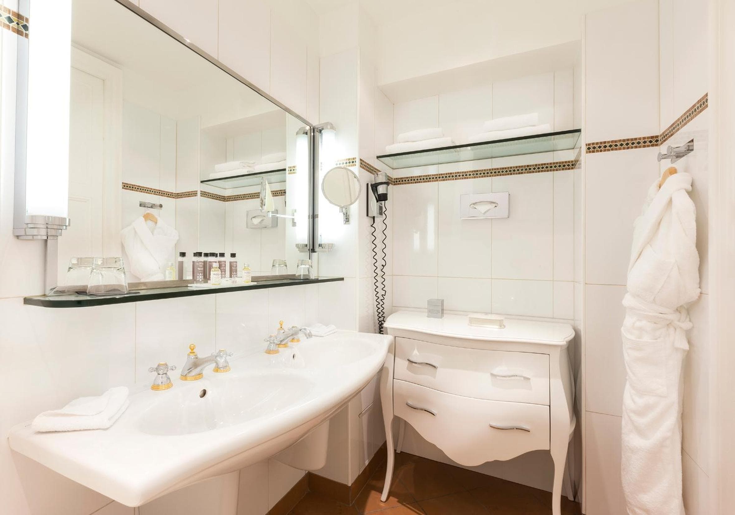 Hotel Claridge Paris — 16