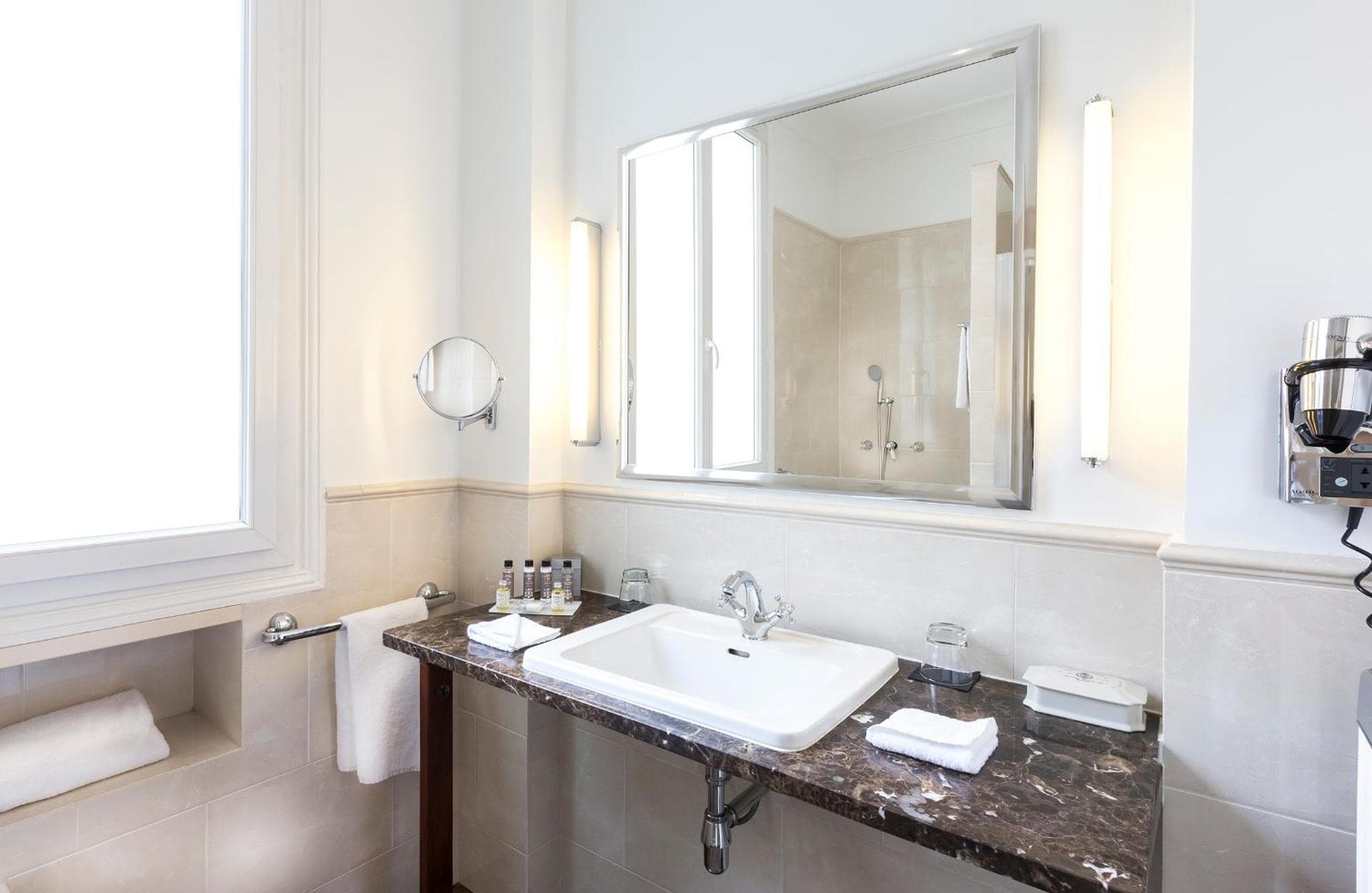 Hotel Claridge París — 30