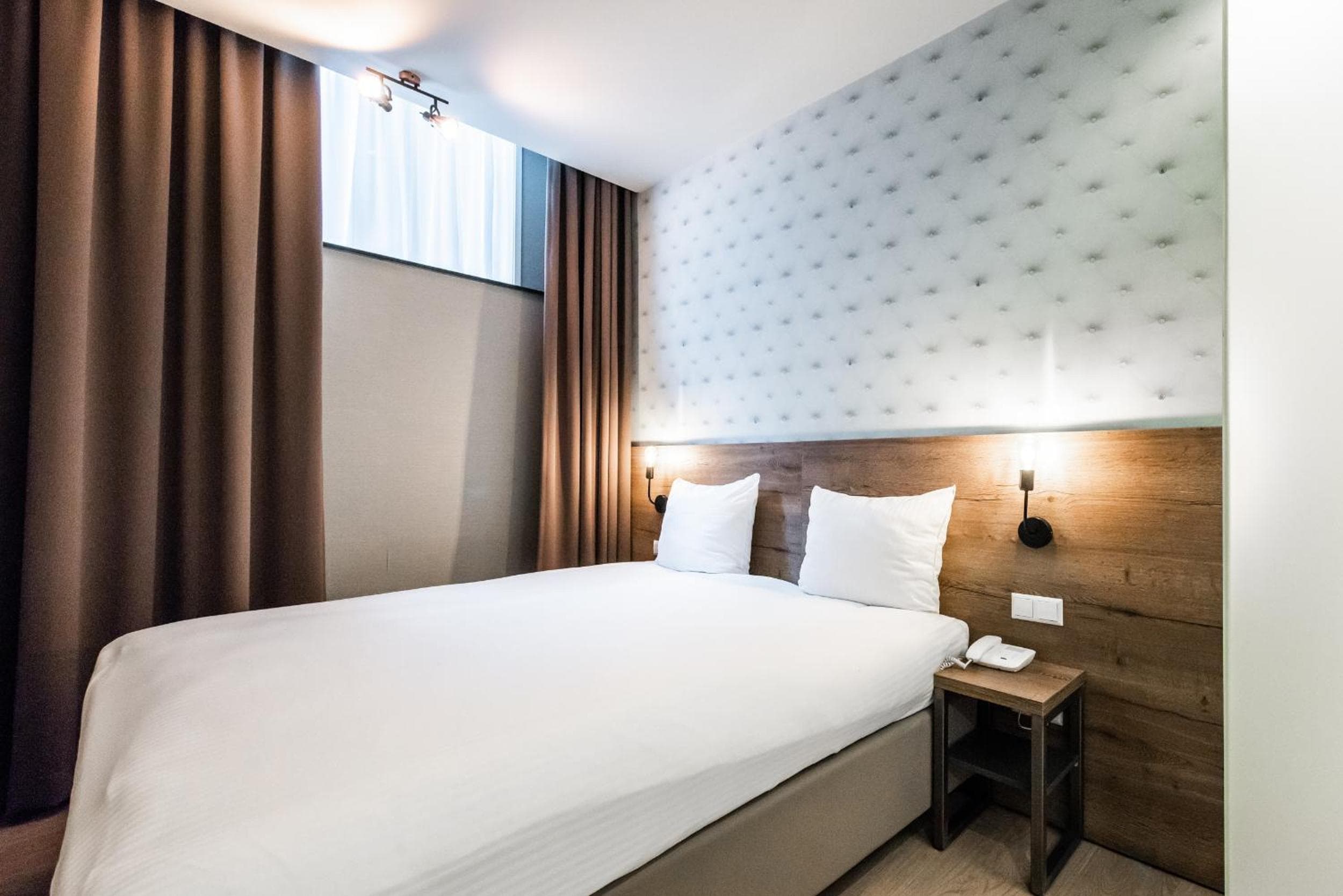 Melrose Hotel — 11