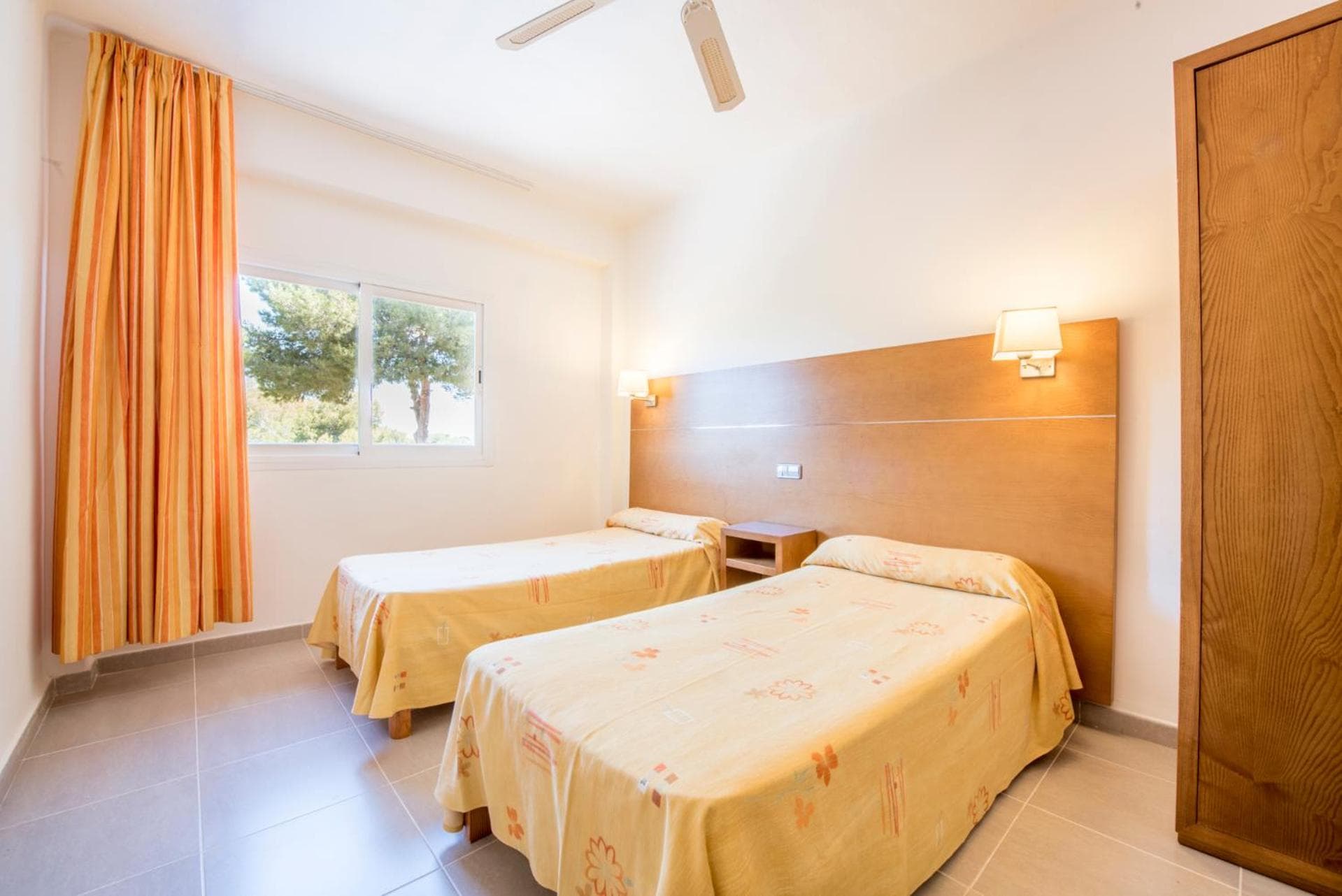 APARTAMENTOS DON JUAN — 6