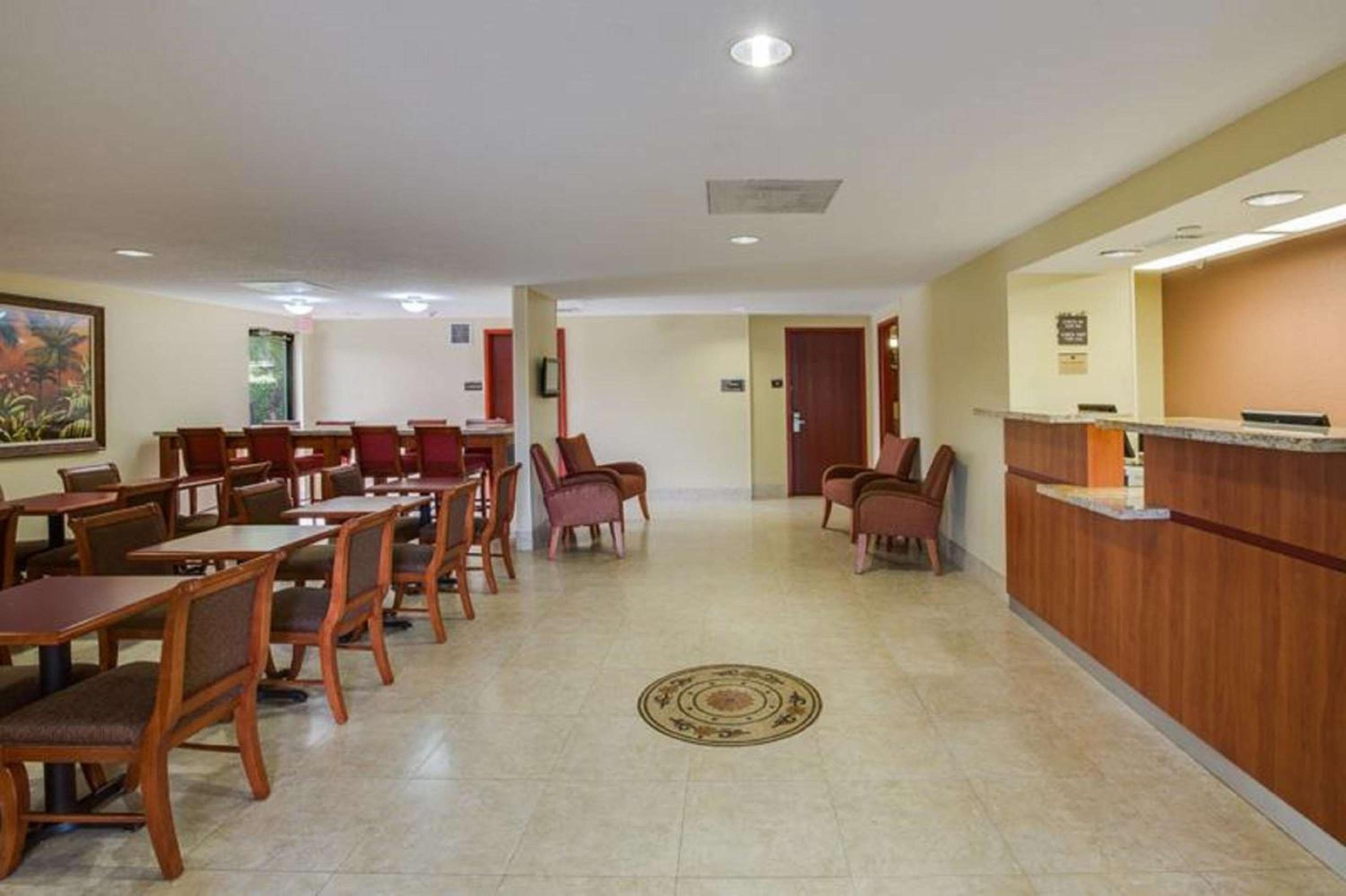 Best Western Fort Lauderdale Airport Cruise Port — 16