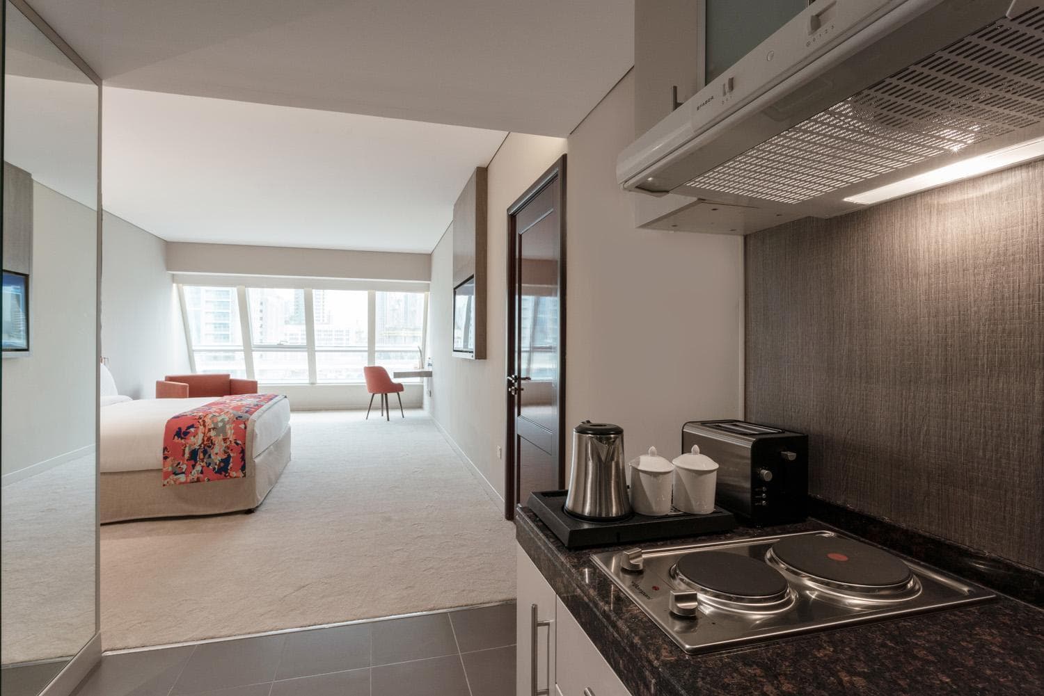 Leva Hotel e Suite, di fronte al centro città — 22