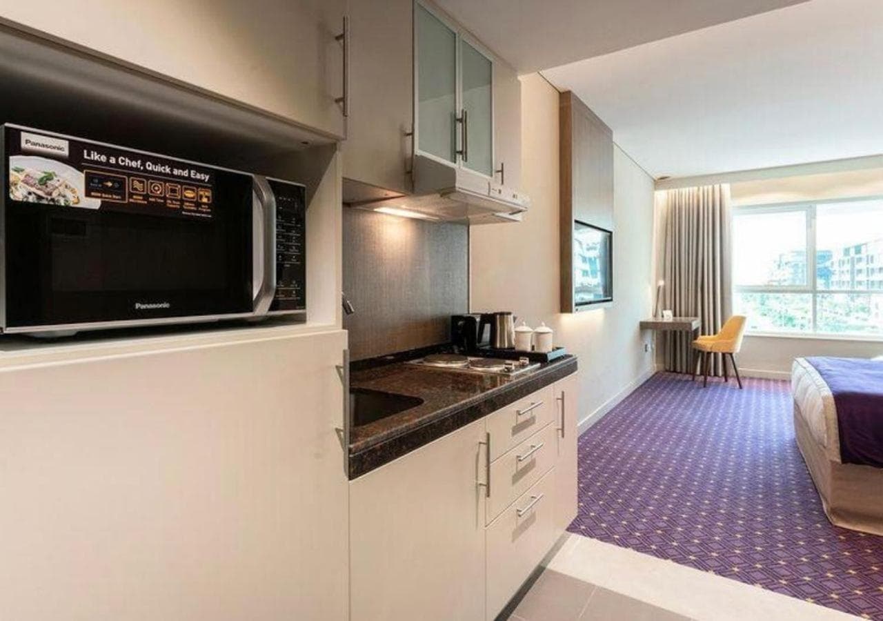 Leva Hotel and Suites, Opposite Downtown — 12