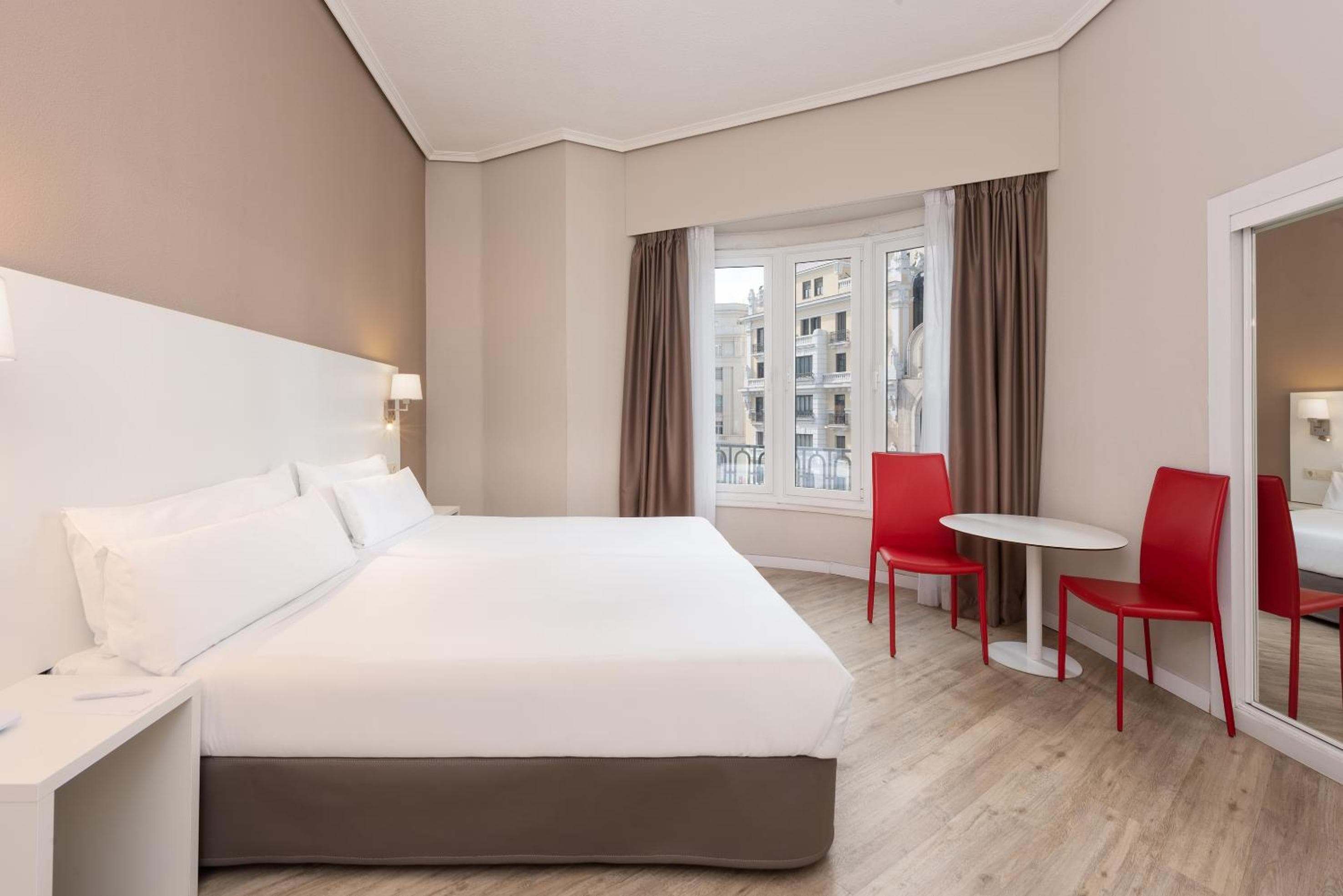 Hotel Madrid Gran Via 25, Affiliated by Meliá — 26