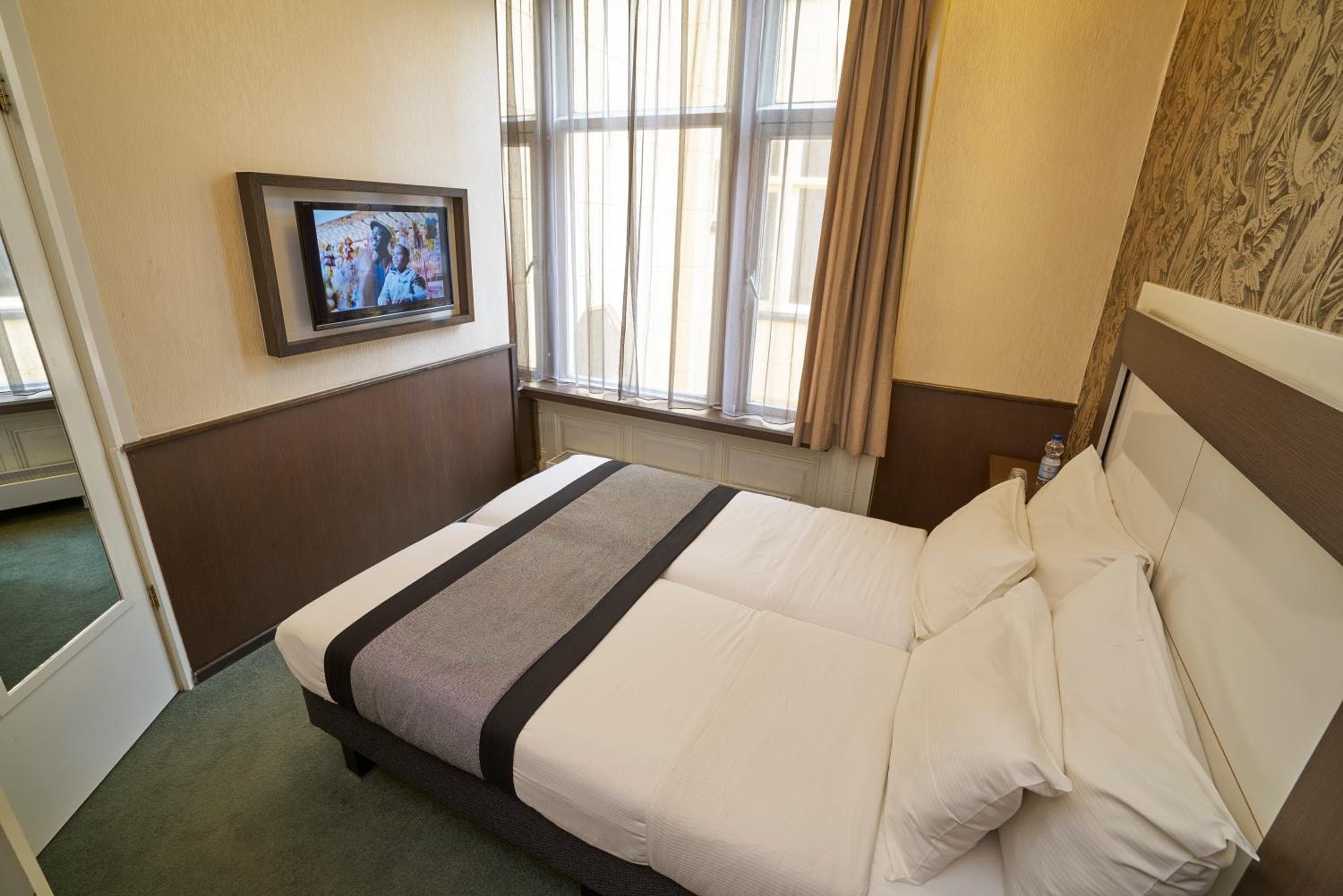 Hotel The Bird — 17