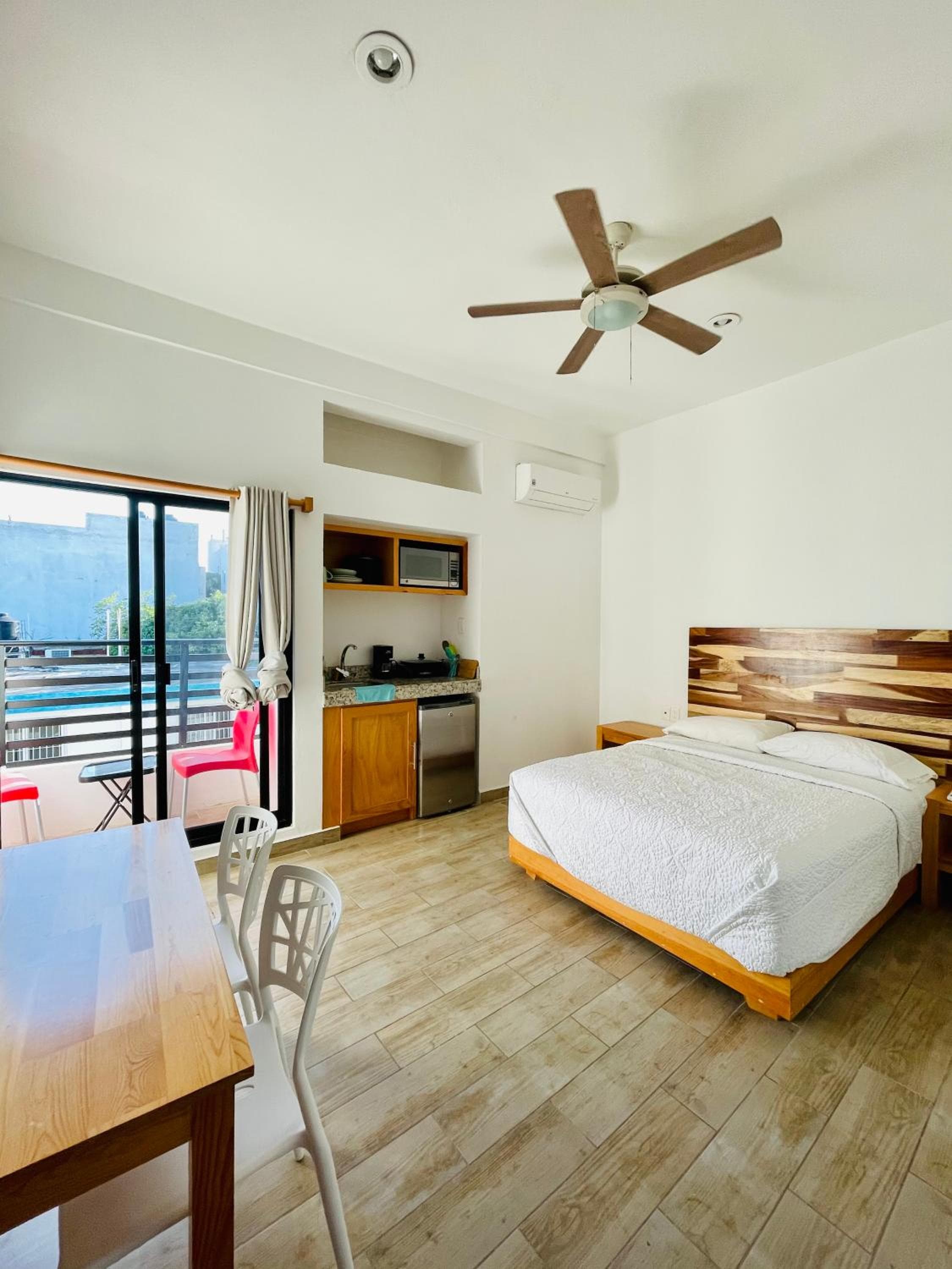 SuitesMB — 29