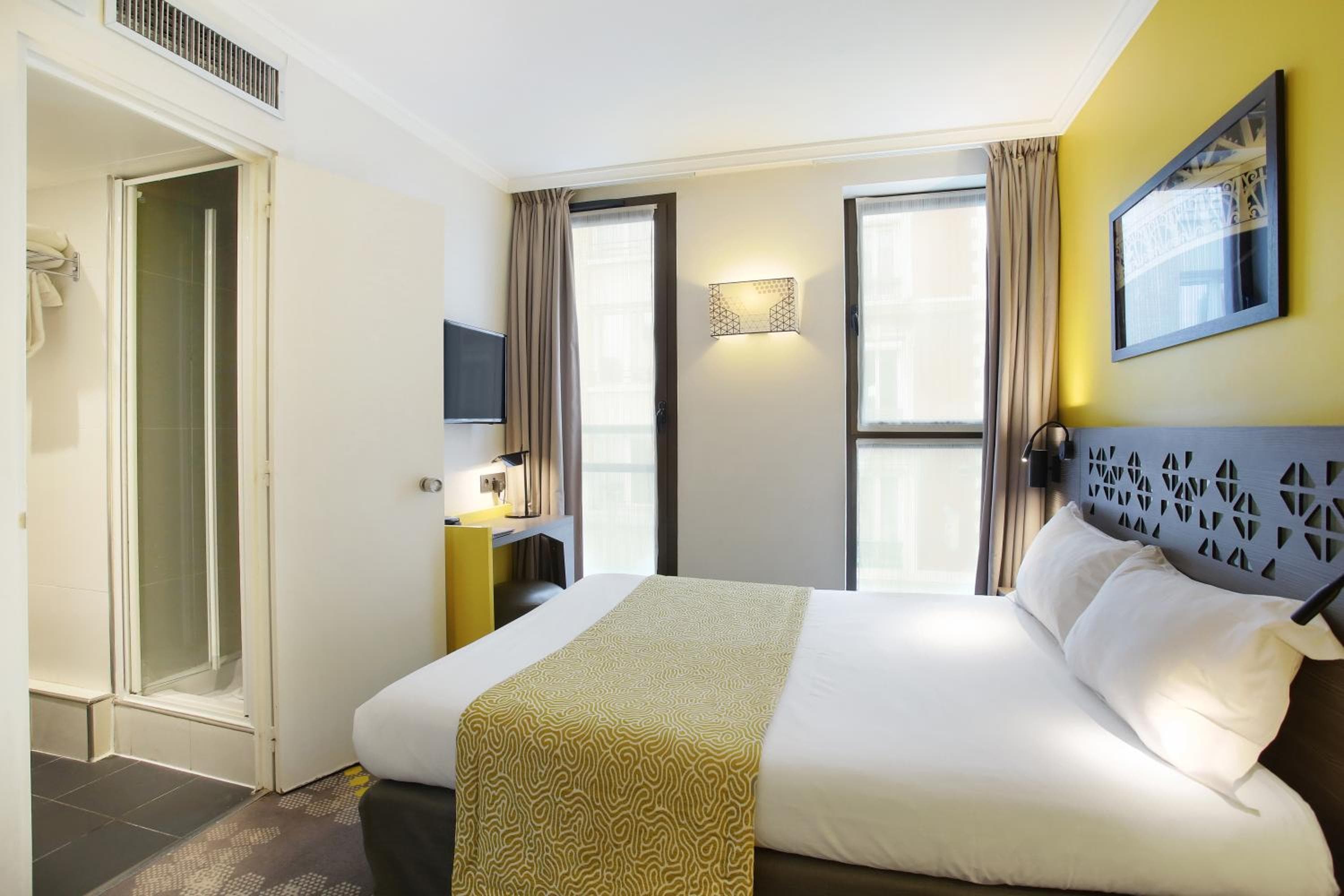 Hotel Eiffel Capitol — 30