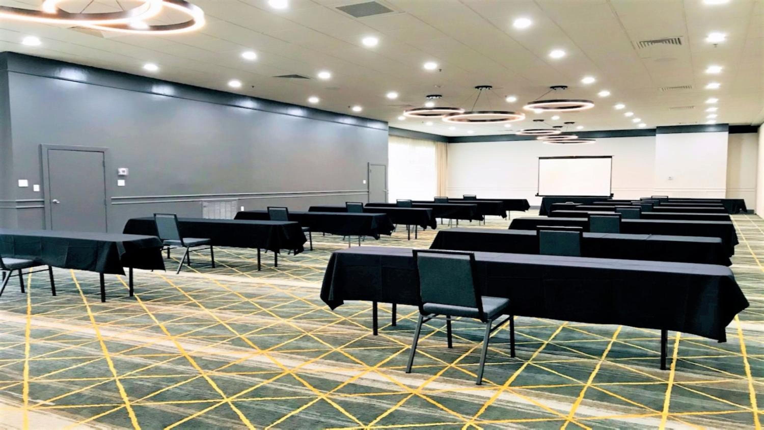 Courtyard by Marriott across Universal Orlando — 12