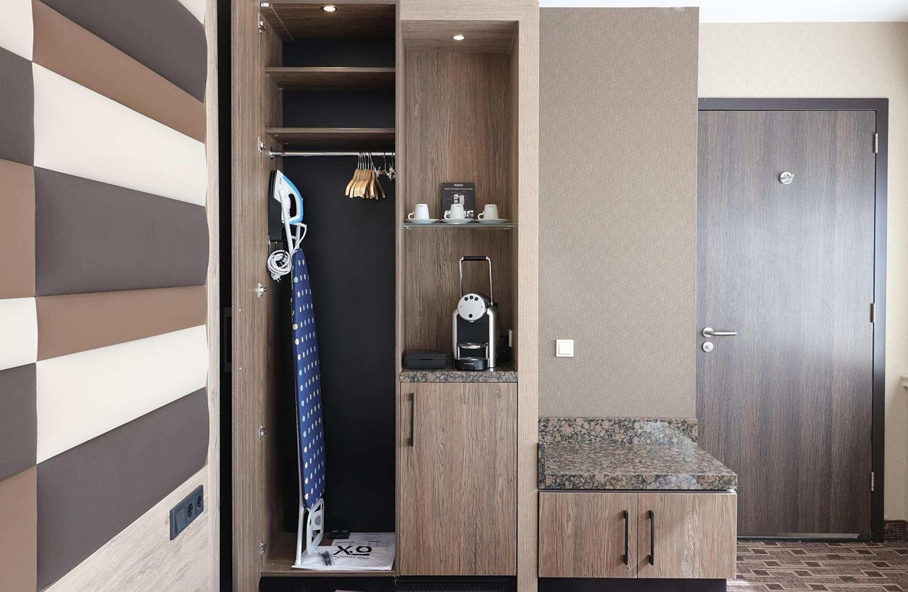 XO Hotels Blue Tower — 12