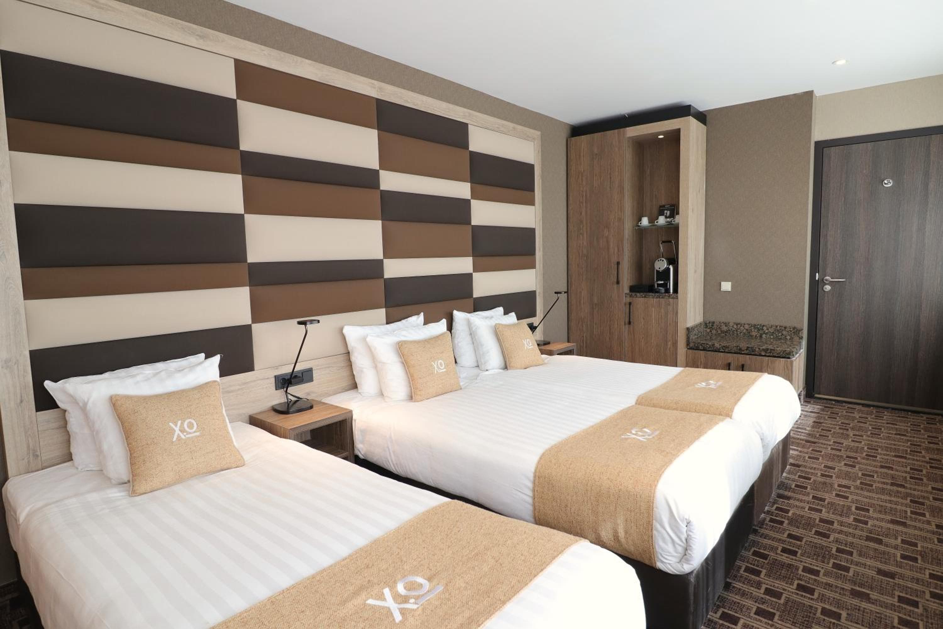 XO Hotels Blue Tower — 6