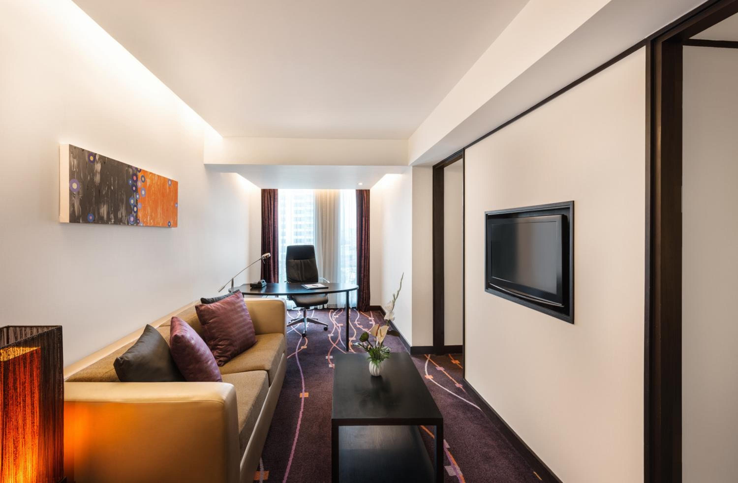 Radisson Suites Bangkok Sukhumvit — 4