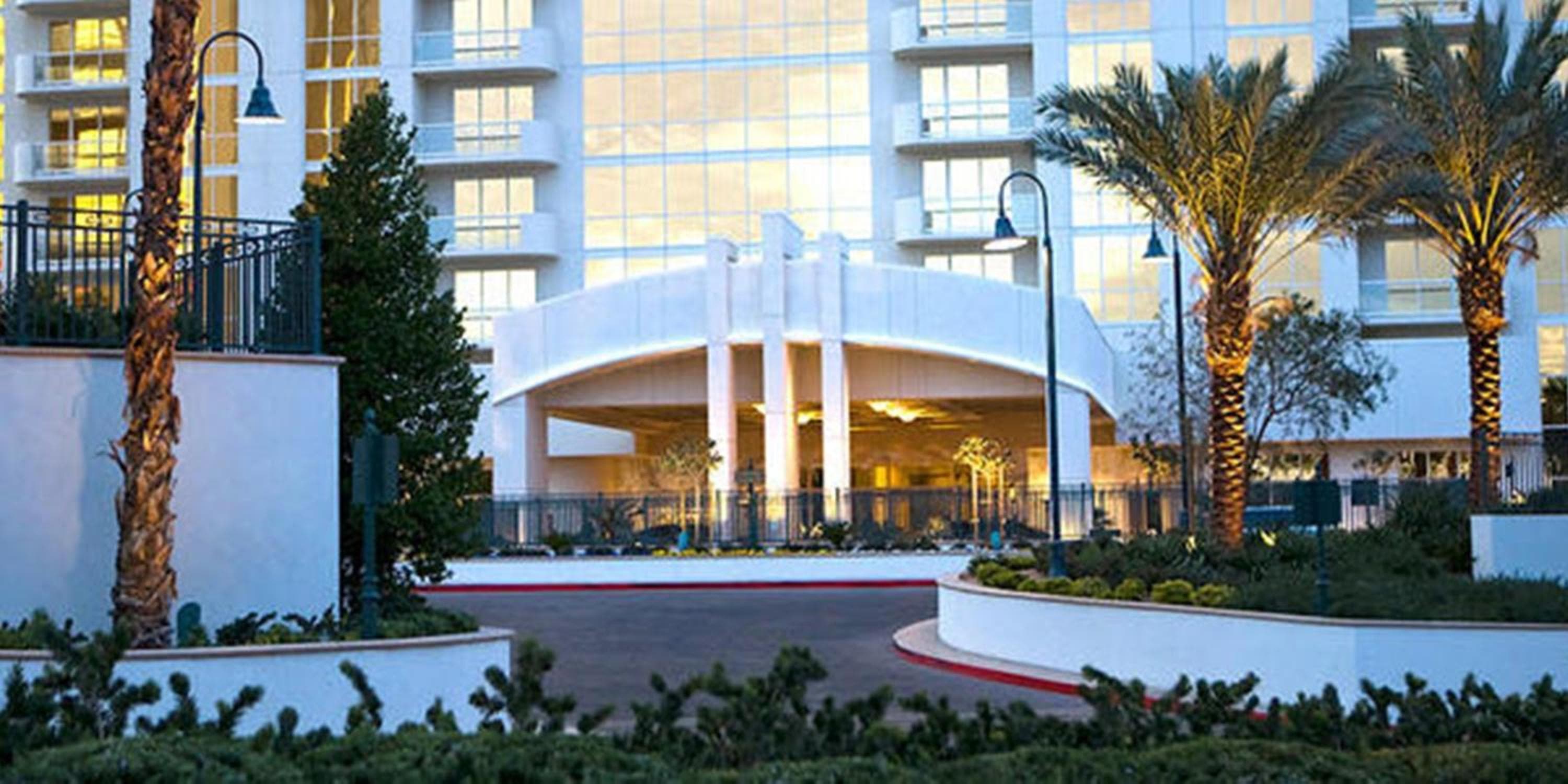 Jet Luxury at The Signature Condo Hotel — 10