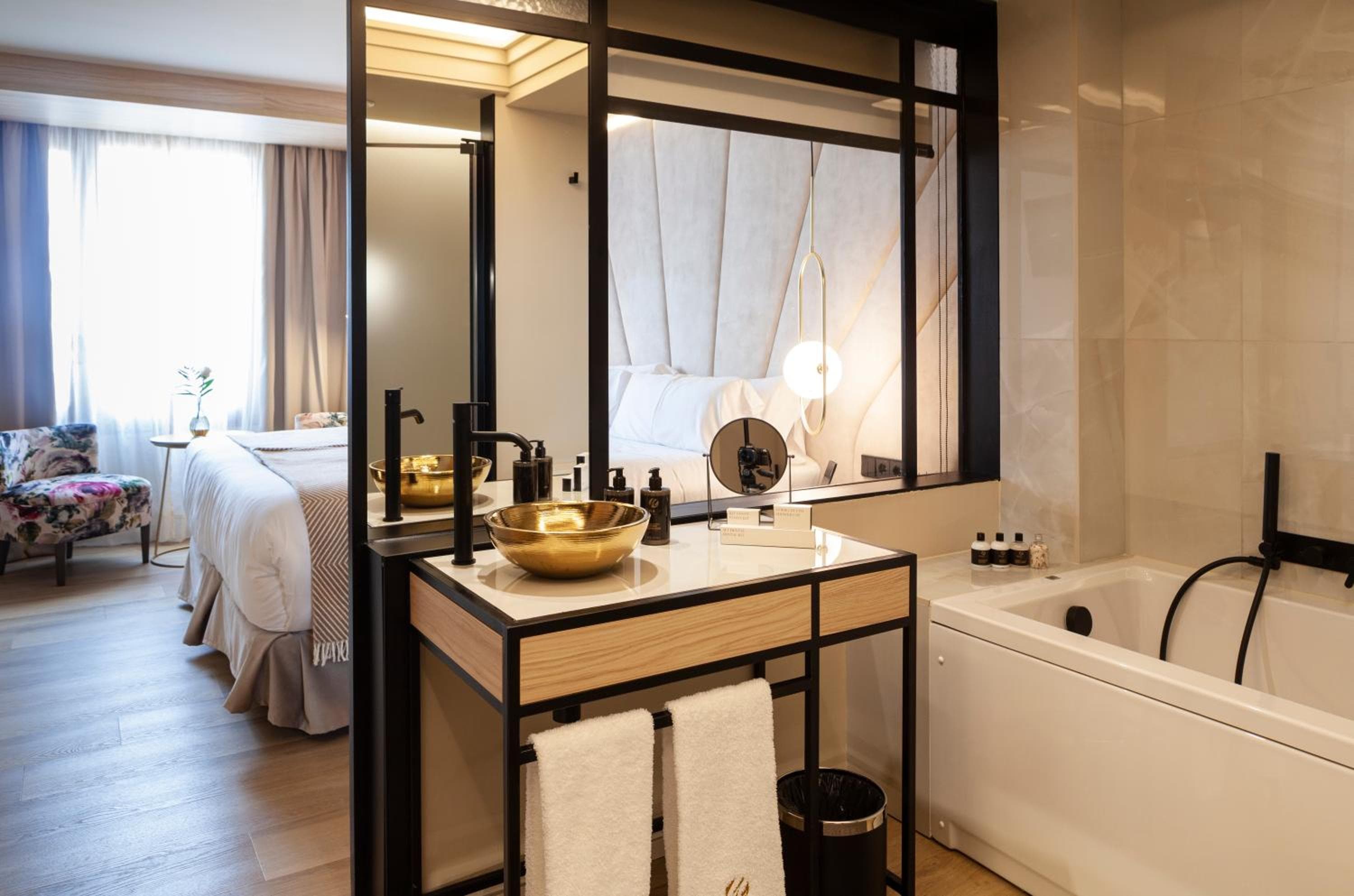 Nivia Born Boutique Hotel — 6