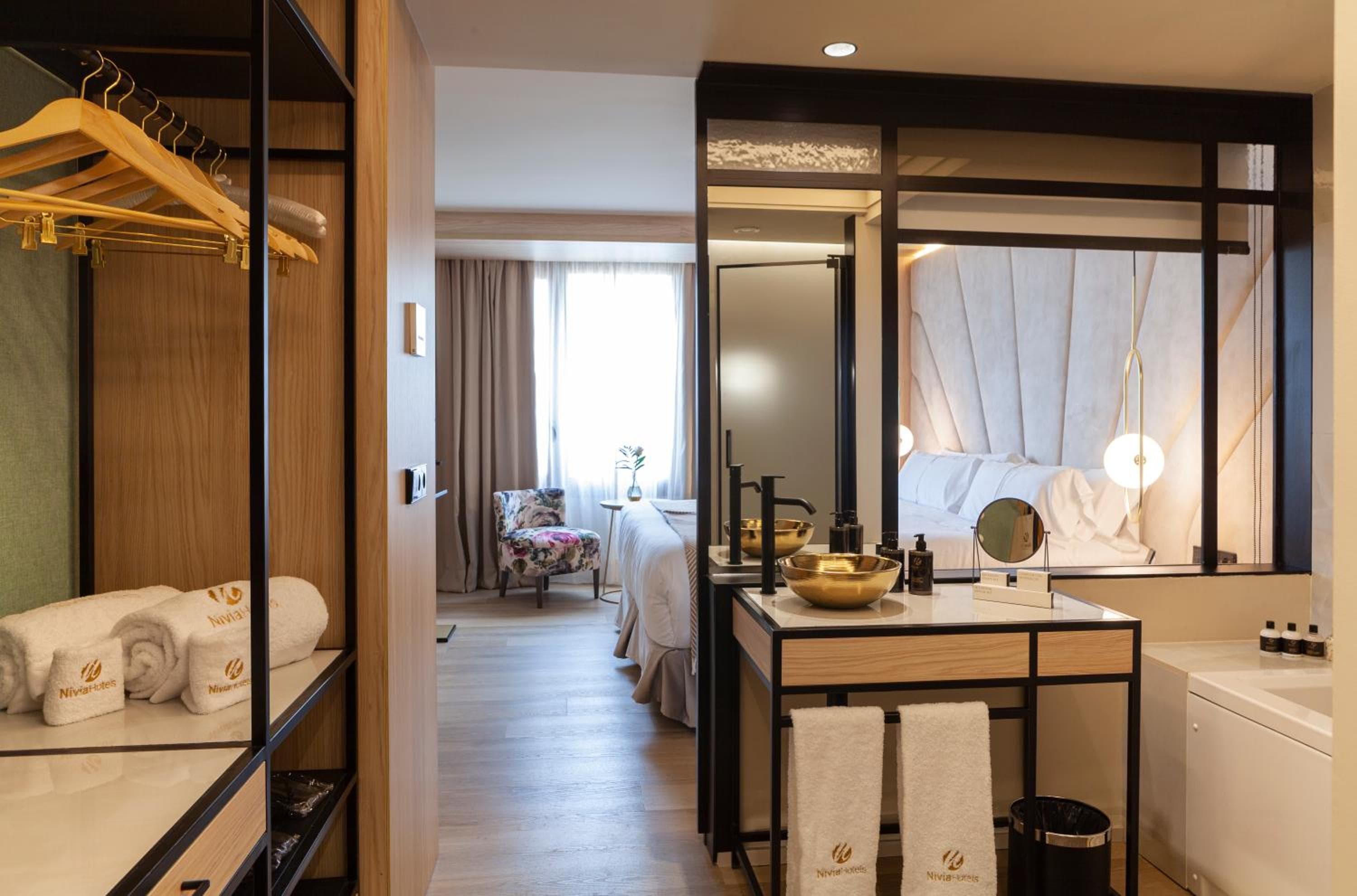 Nivia Born Boutique Hotel — 8