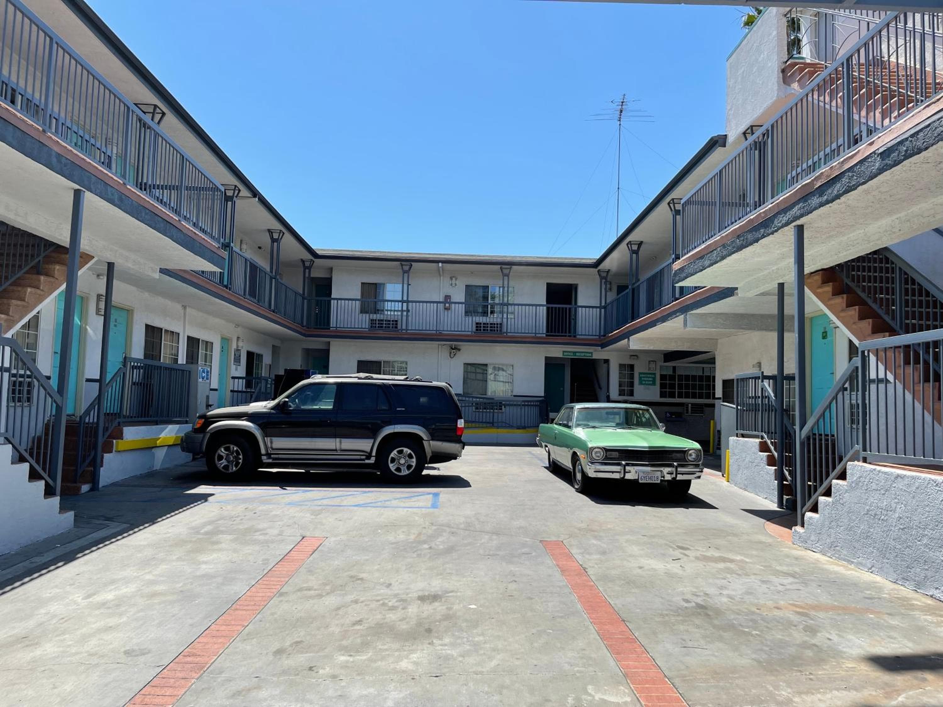 Locanda degli ospiti di Hollywood — 22