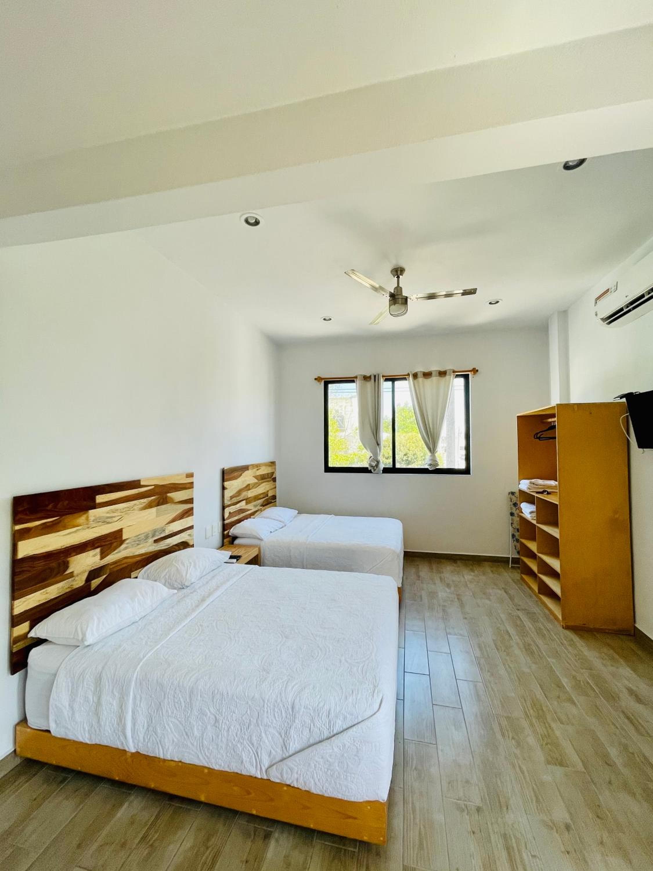 SuitesMB — 13