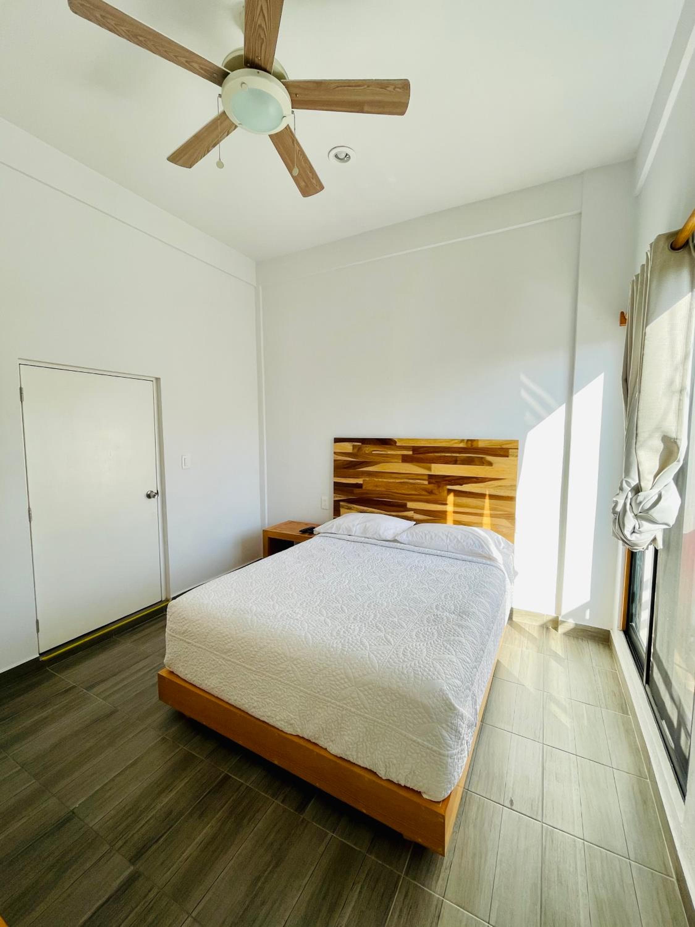 SuitesMB — 23