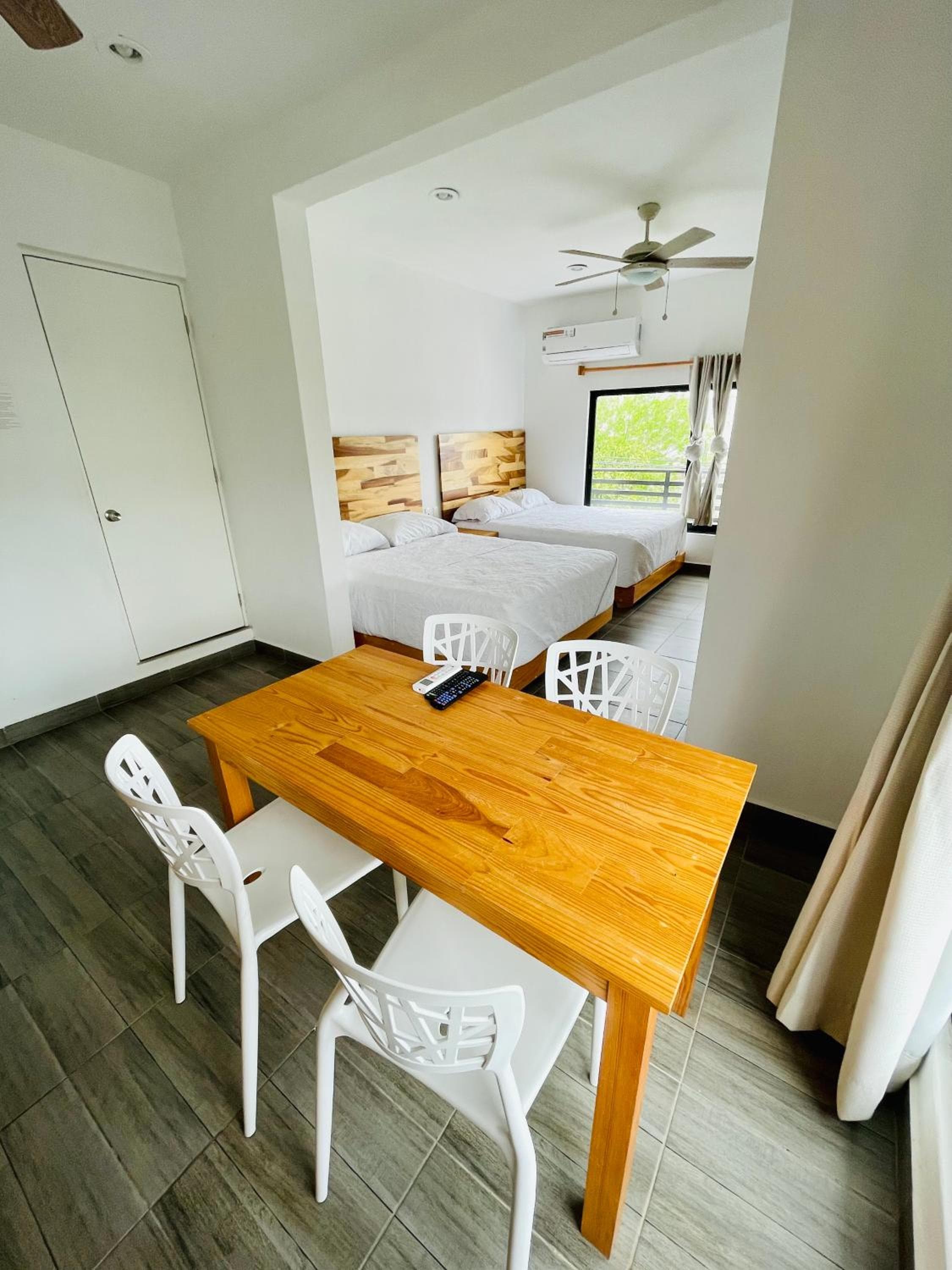 SuitesMB — 25