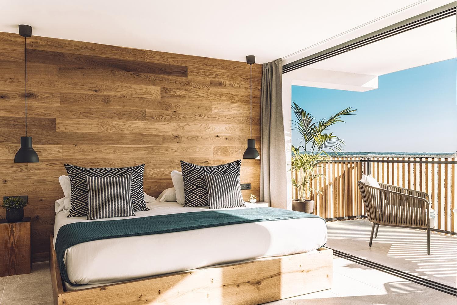 Las Gaviotas Suites Hotel & Spa — 14