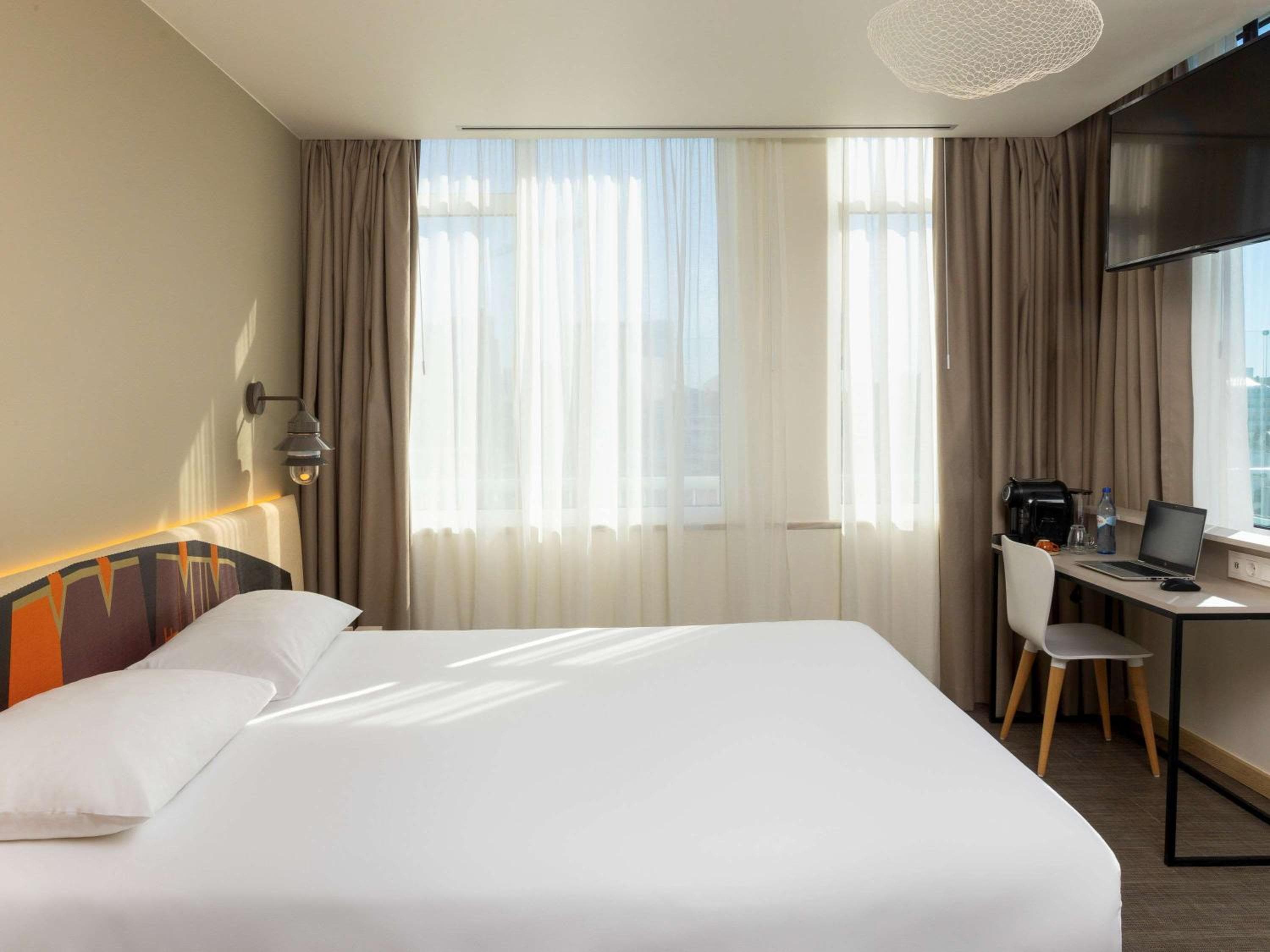 Ibis Styles Lisboa Centro Liberdade NE — 11