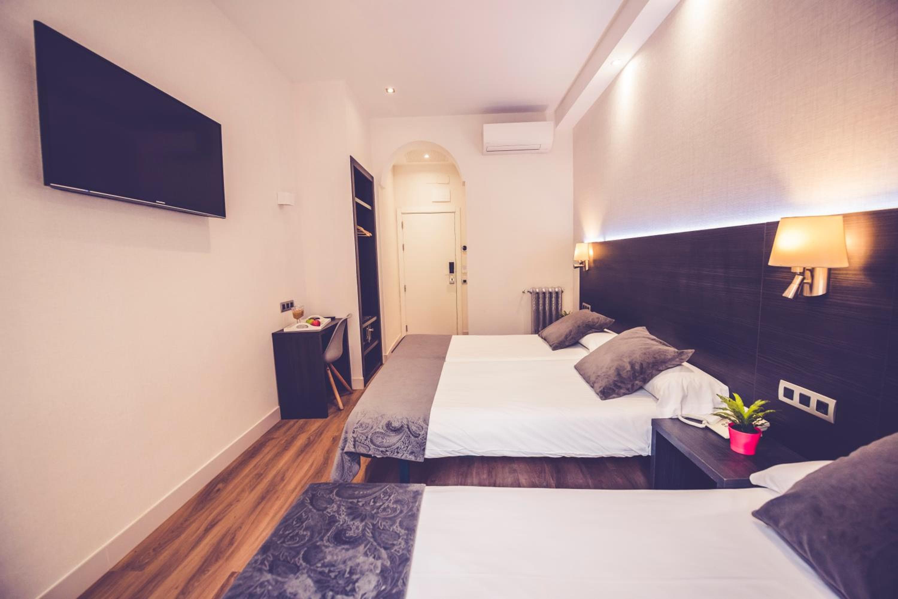 Hostal Marlasca — 7