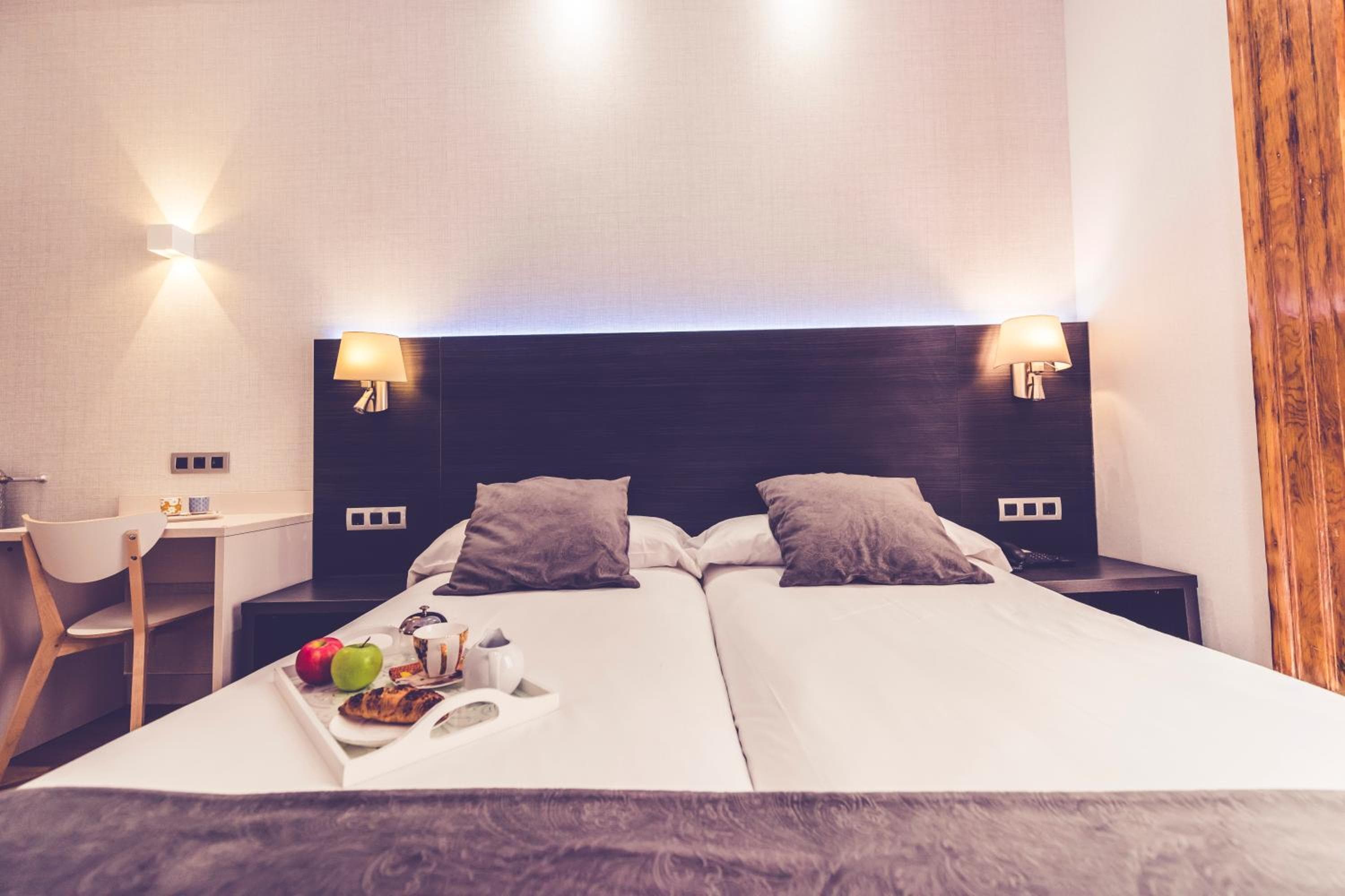 Hostal Marlasca — 12