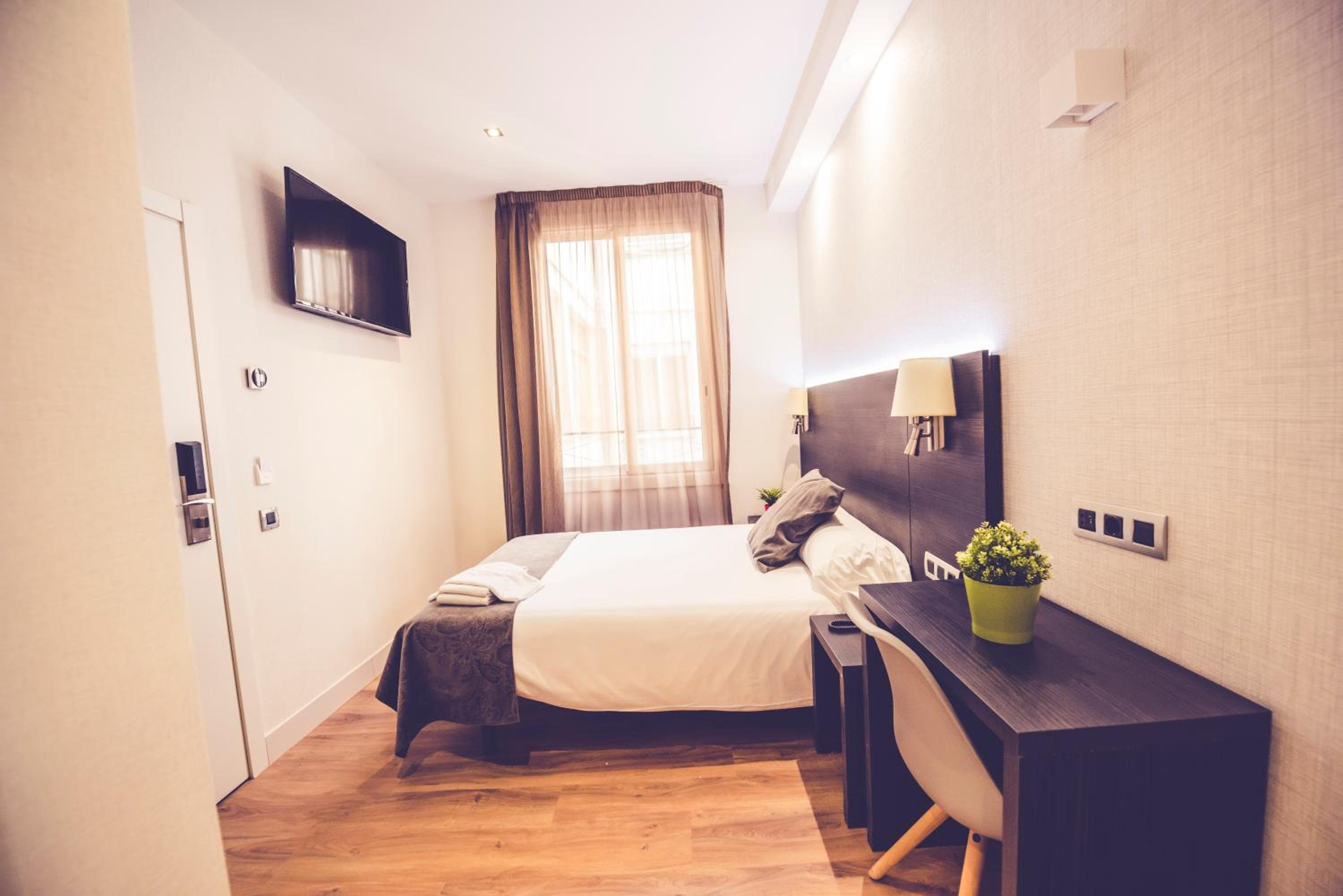 Hostal Marlasca — 15