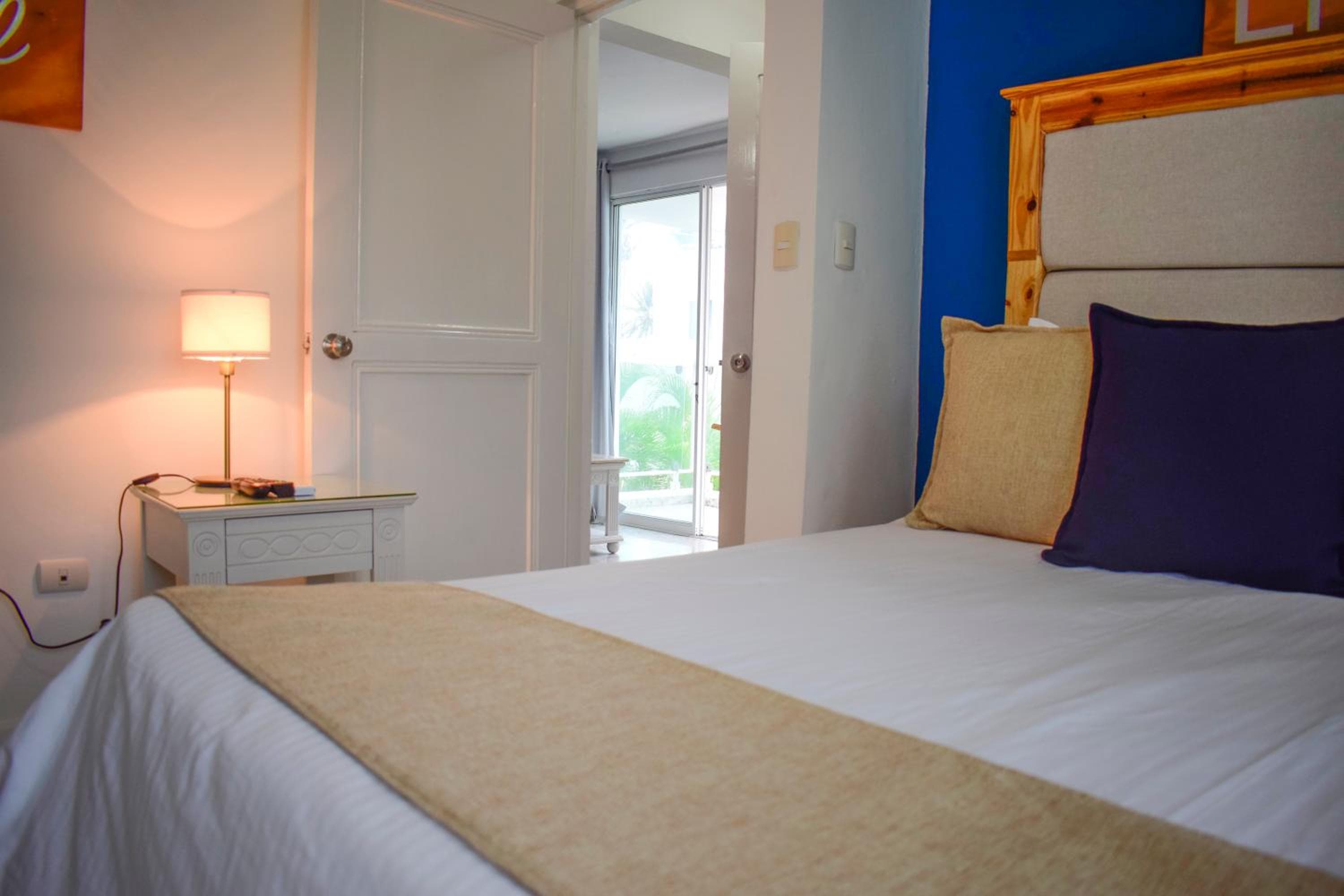 Hotel Checkin El Cortecito Beach — 19