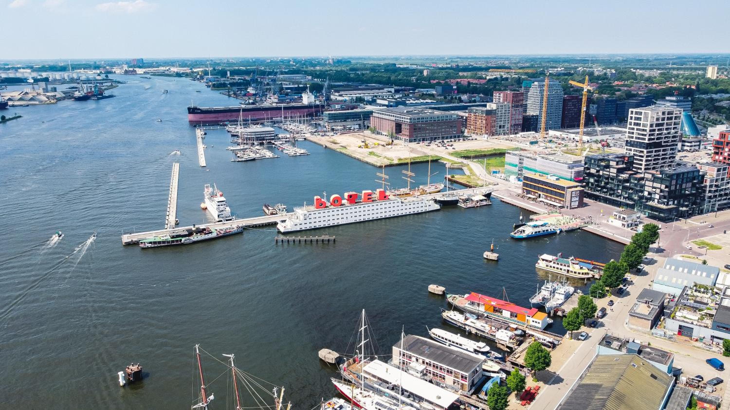 Botel — 1