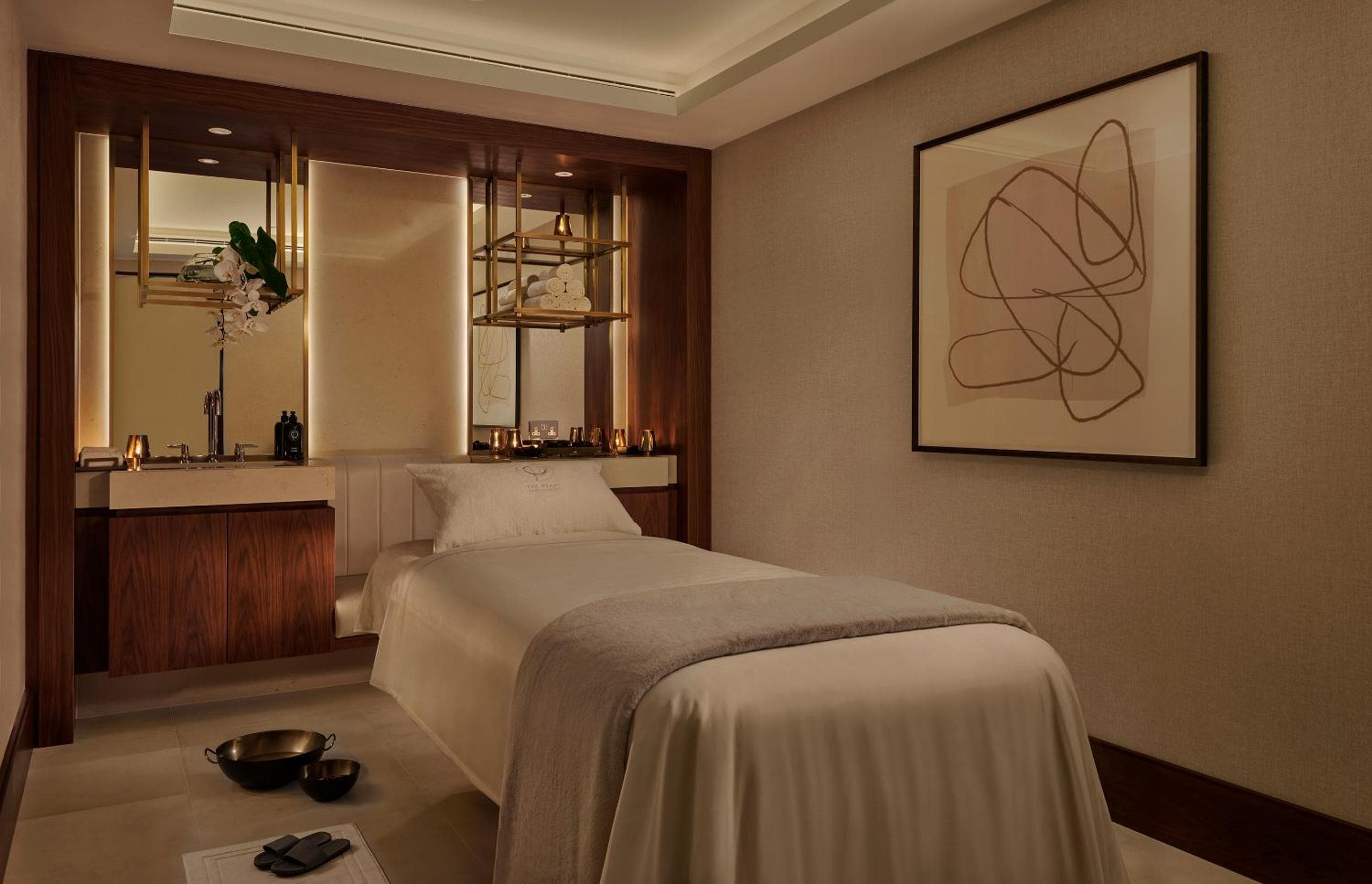 Jumeirah Carlton Tower London — 9