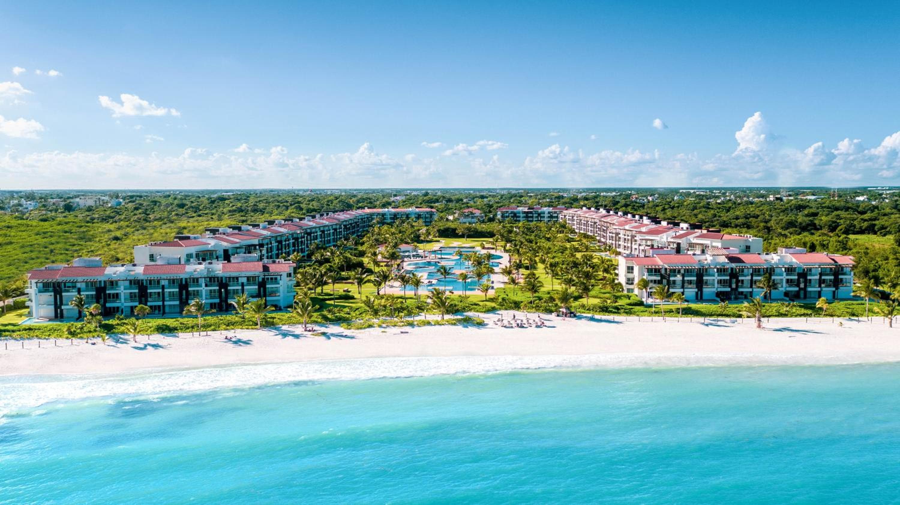 Mareazul Beach Front Condos At playa del Carmen — 1