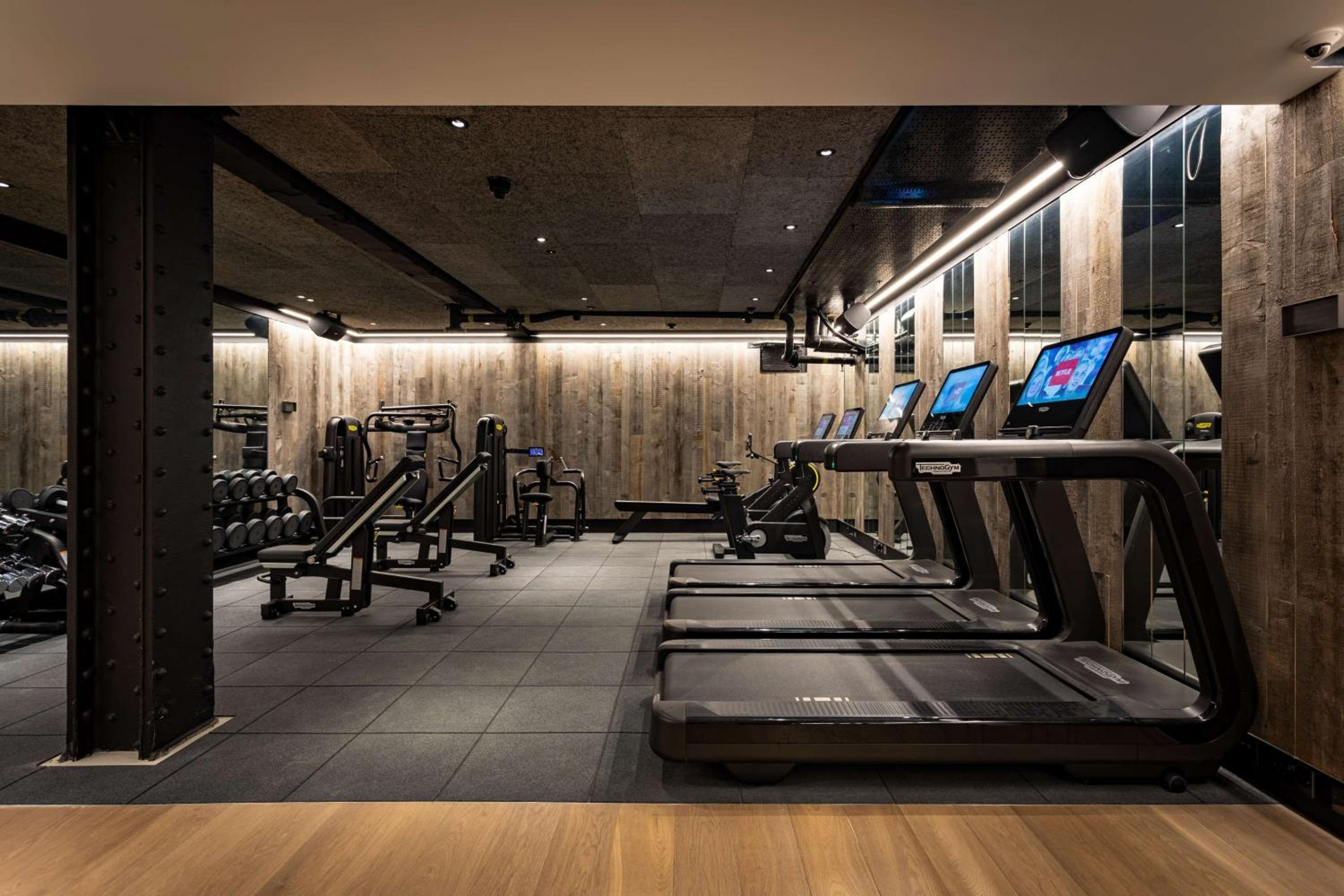 Radisson Blu Hotel, London Bloomsbury — 13