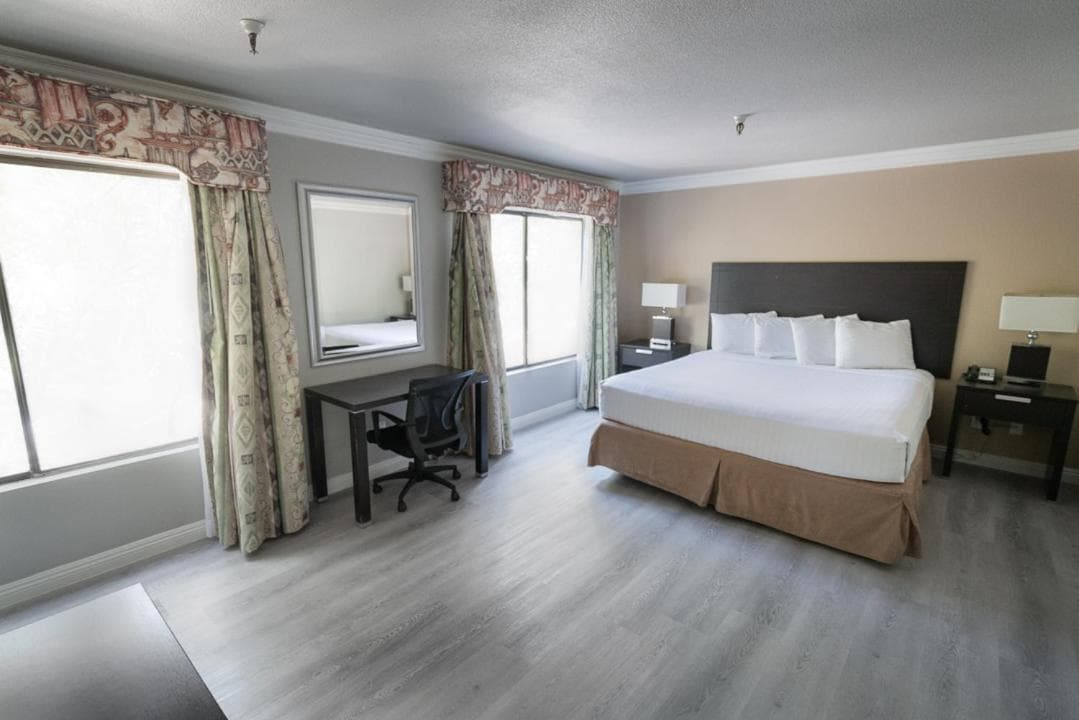 Alexis Park All Suite Resort — 9