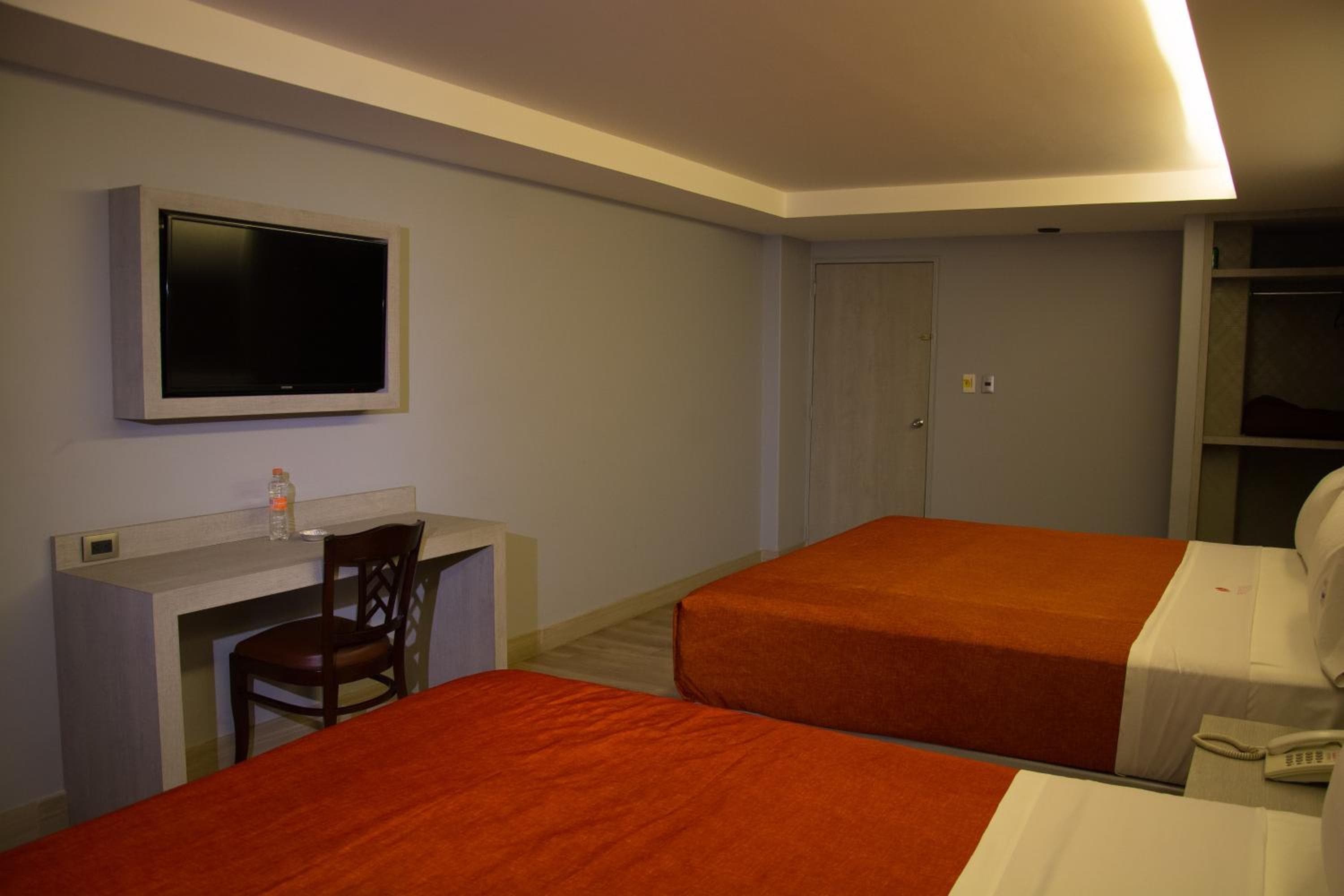 Hotel El Senador — 21