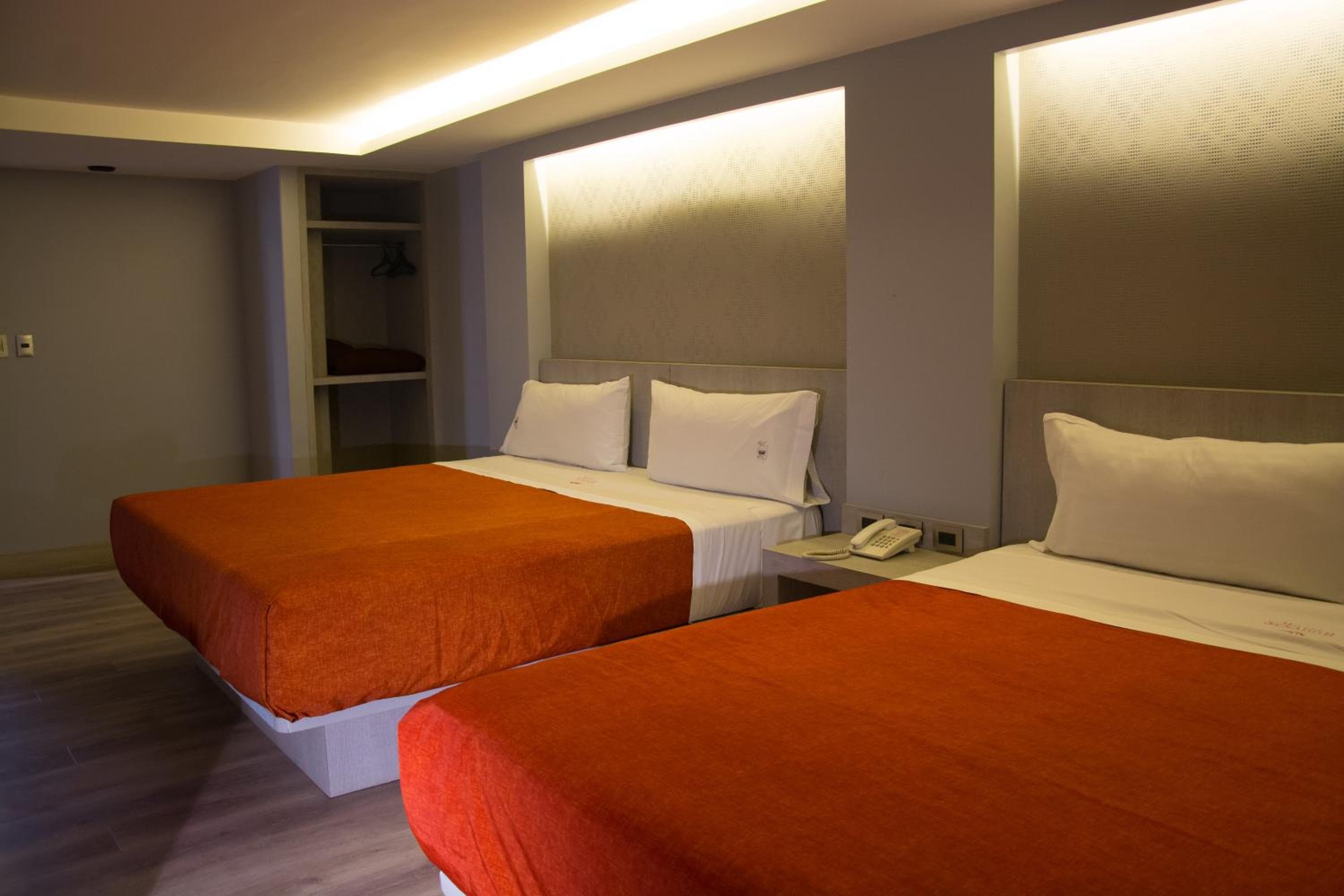 Hotel El Senator — 28