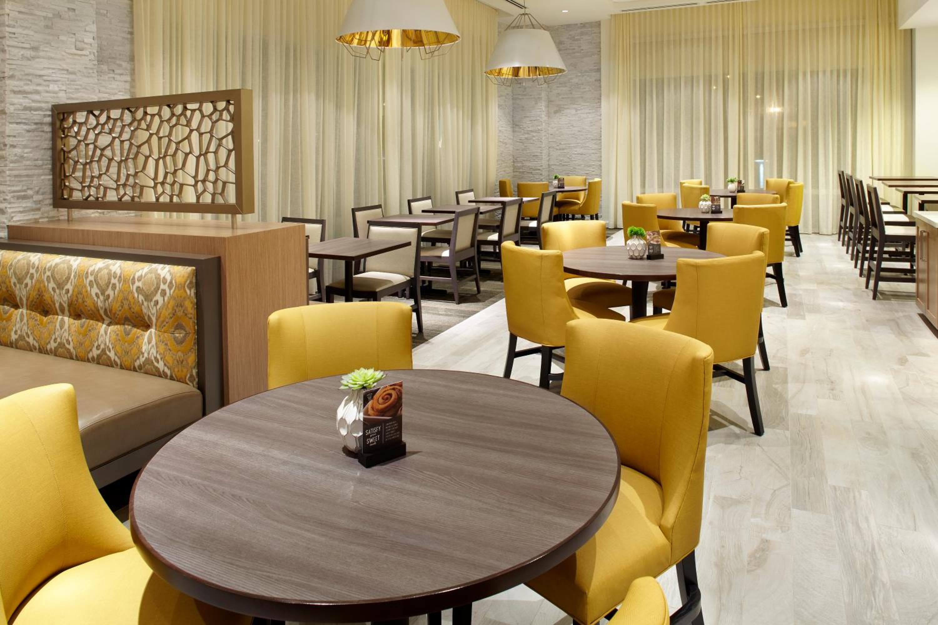 Hyatt Place Miami Airport East — 19