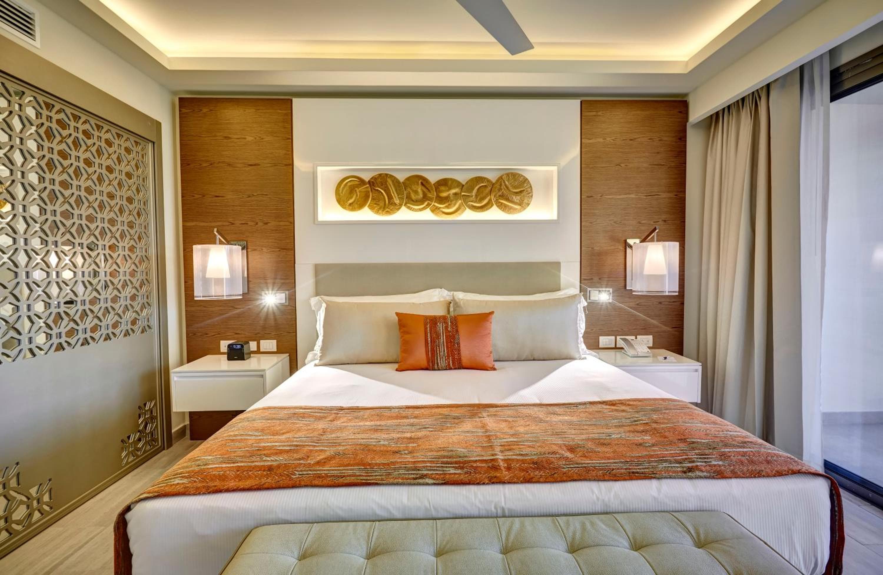 Royalton Bavaro, An Autograph Collection All-Inclusive Resort & Casino — 2
